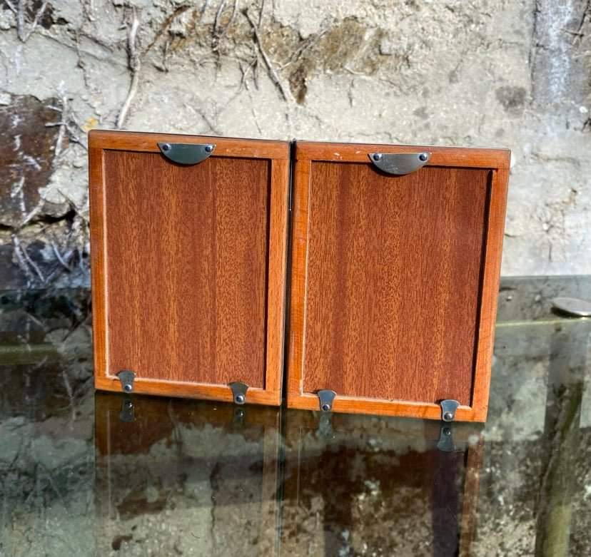Photo doors in silver metal Alpaca with two old shutters