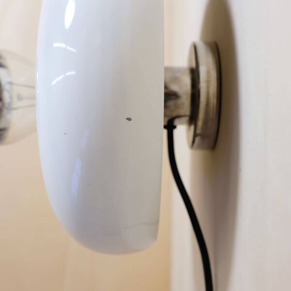 Ingo Maurer, lampe de table ou applique Pox, 1966.