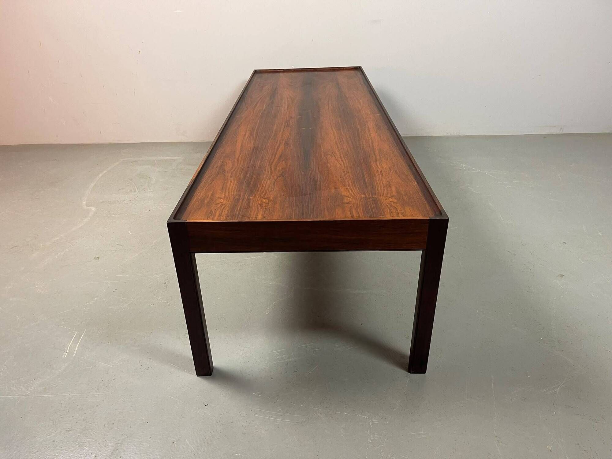 Rare Elegant Mid-Century Rosewood Coffee Table by Pesch. Germany, 1960s.