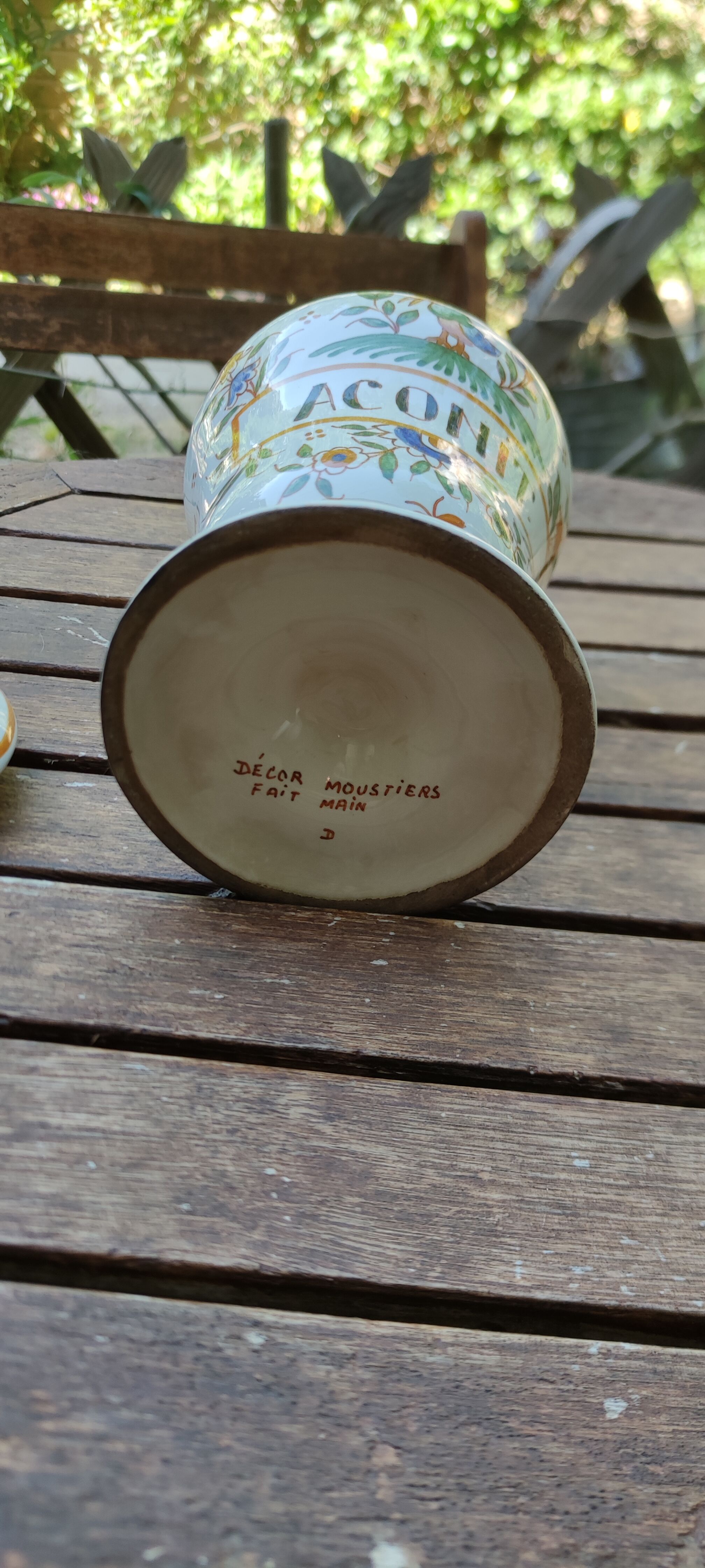 Pot d'apothicaire aconit de la maison moustiers