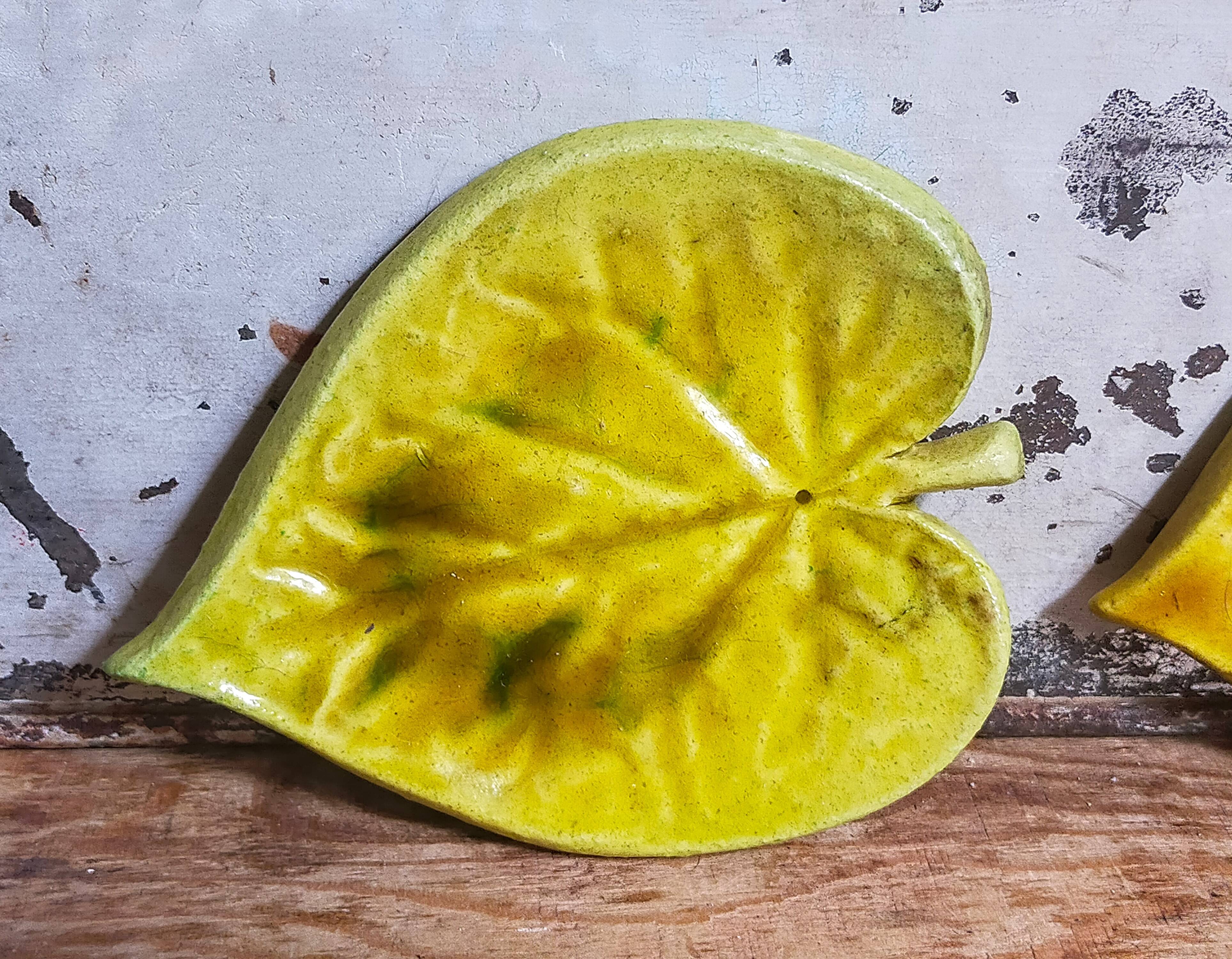 Four ceramic leaf cups from Les potiers d’Accolay