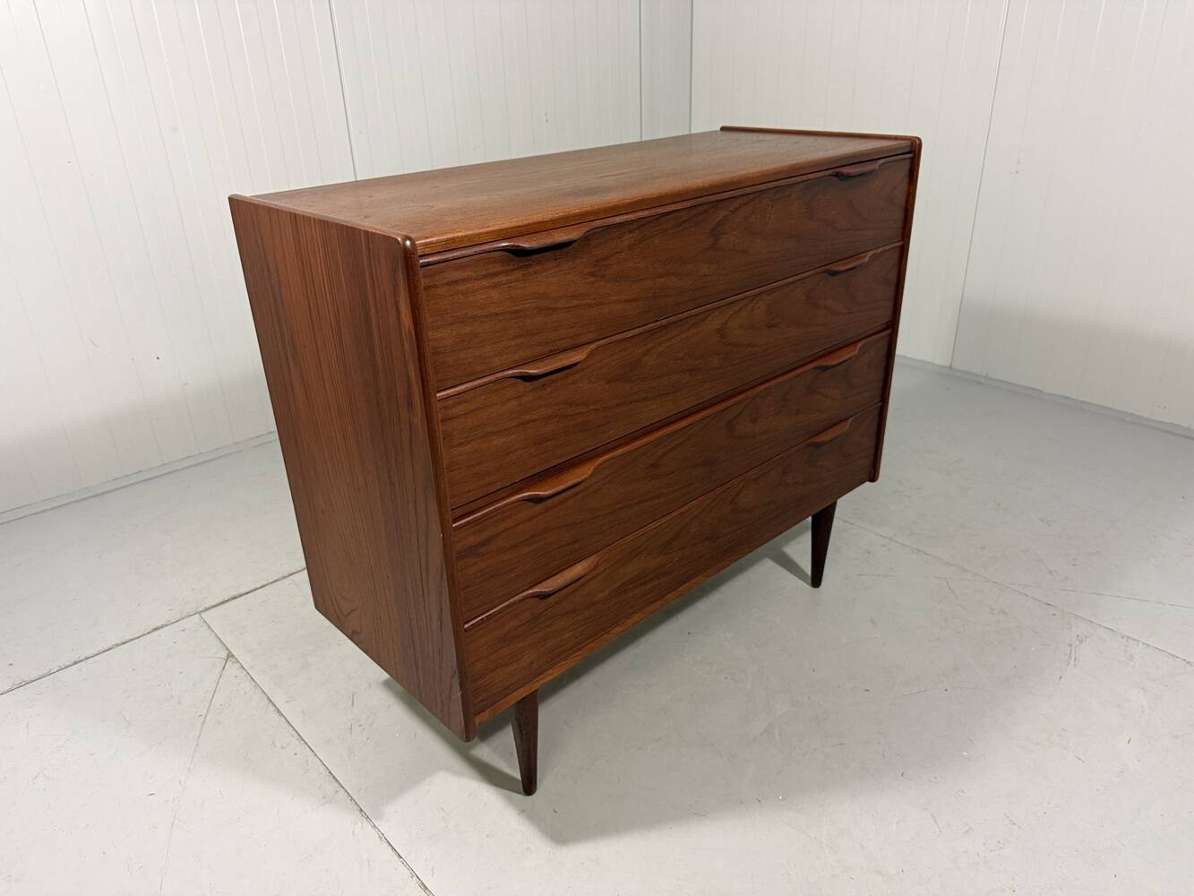 Commode en teck par Henning Jørgensen pour Fredericia Danemark
