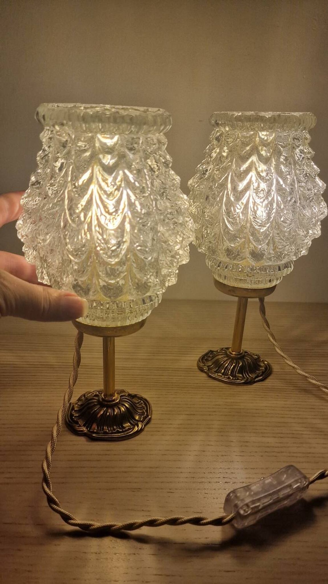 Duo lampes verre ciselé pied bronze ancien