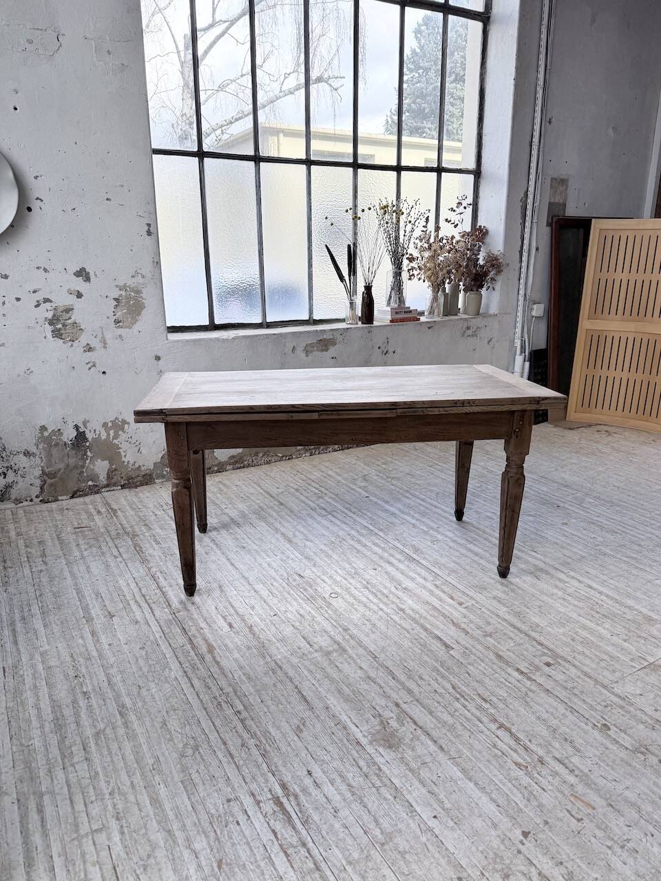 Solid oak farmhouse table with integrated extensions 1950