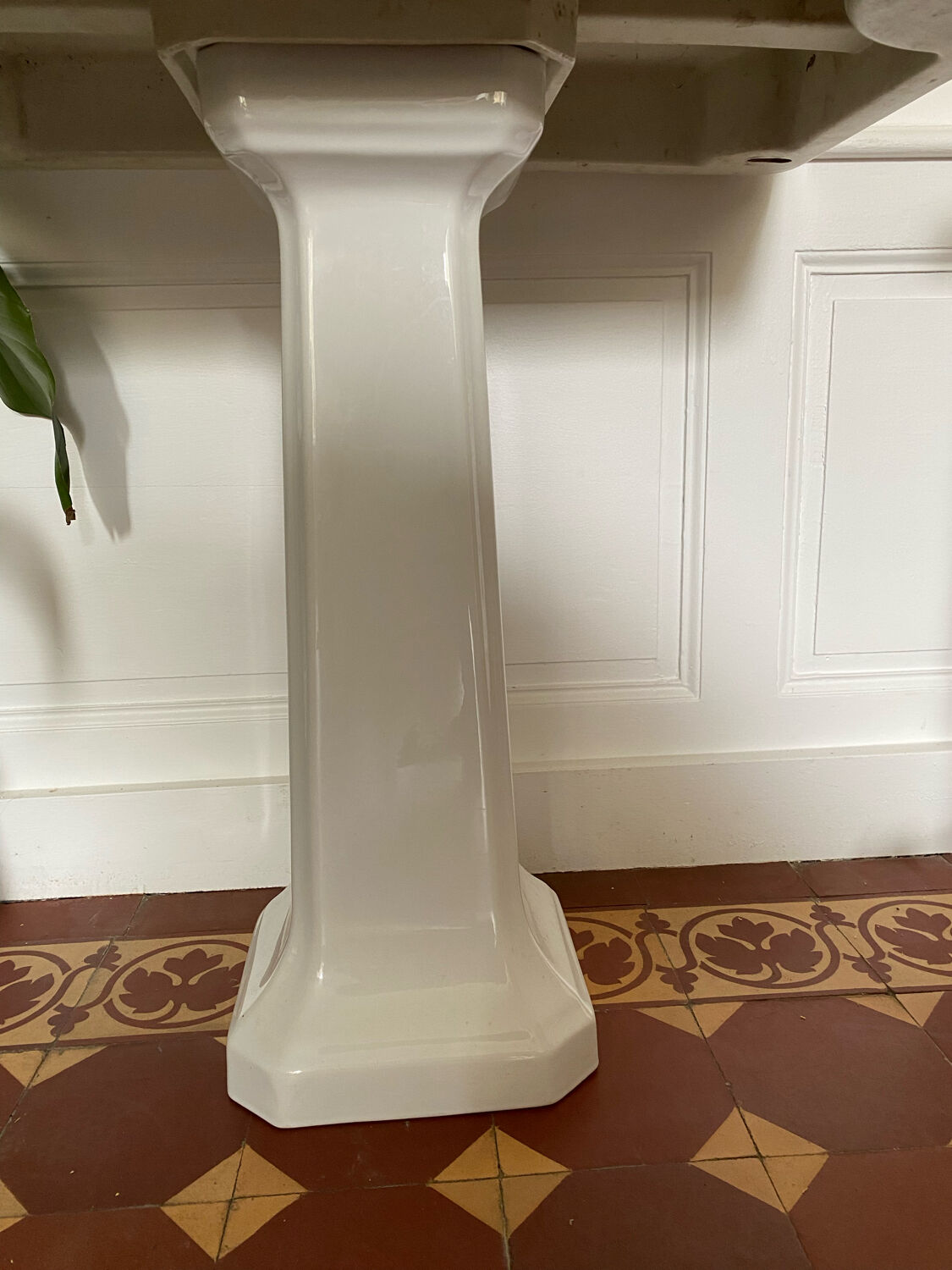 Toilet table