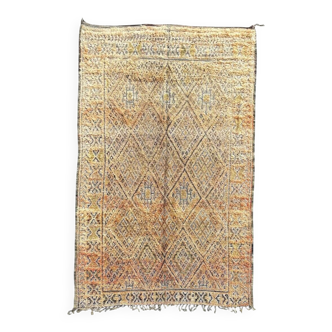 Vintage Moroccan Berber carpet in perfect condition made of wool.