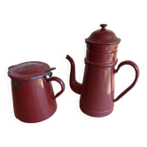 Cafetière et pot à lait émaillés vintage