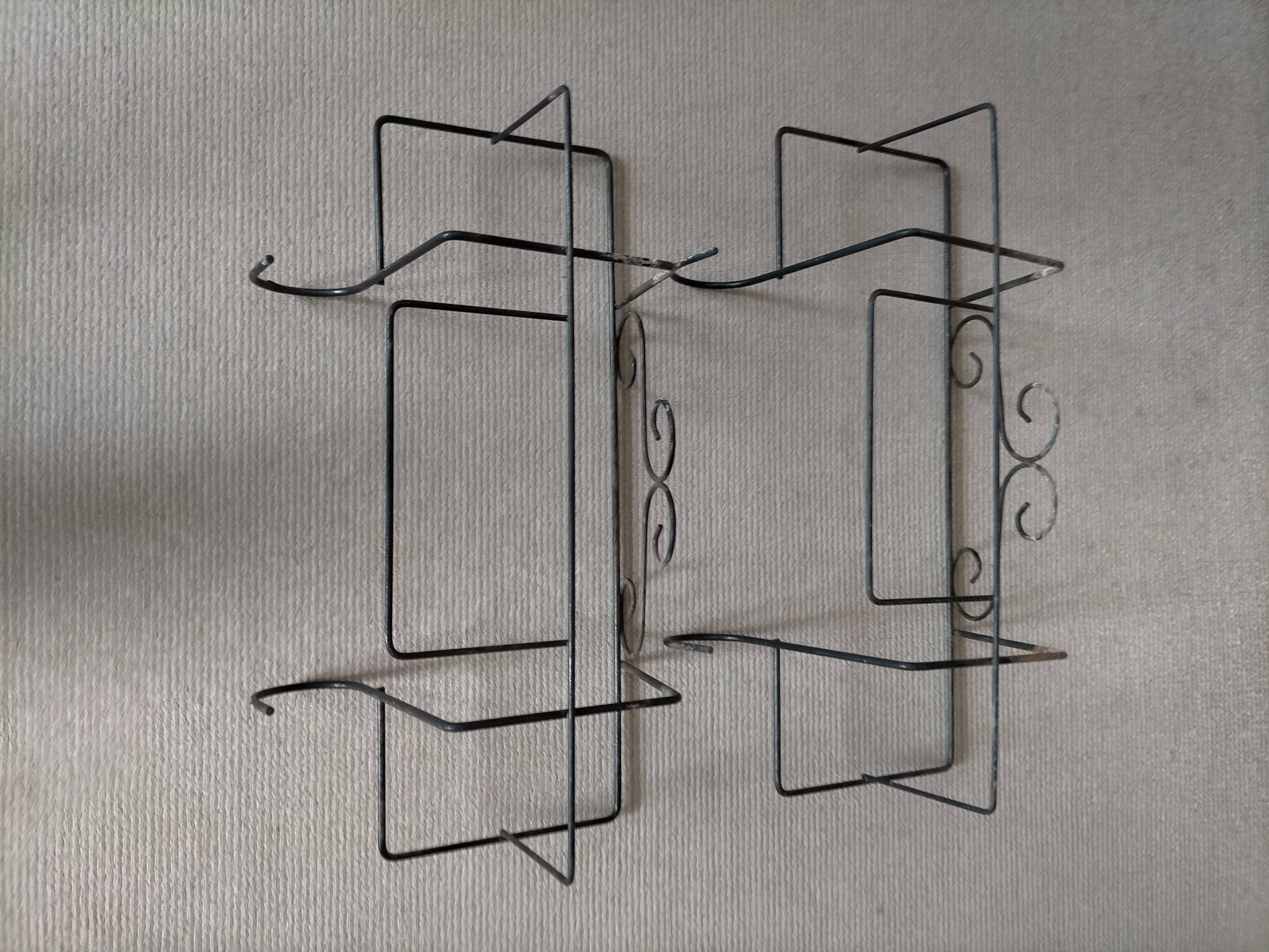 Set of two iron planters