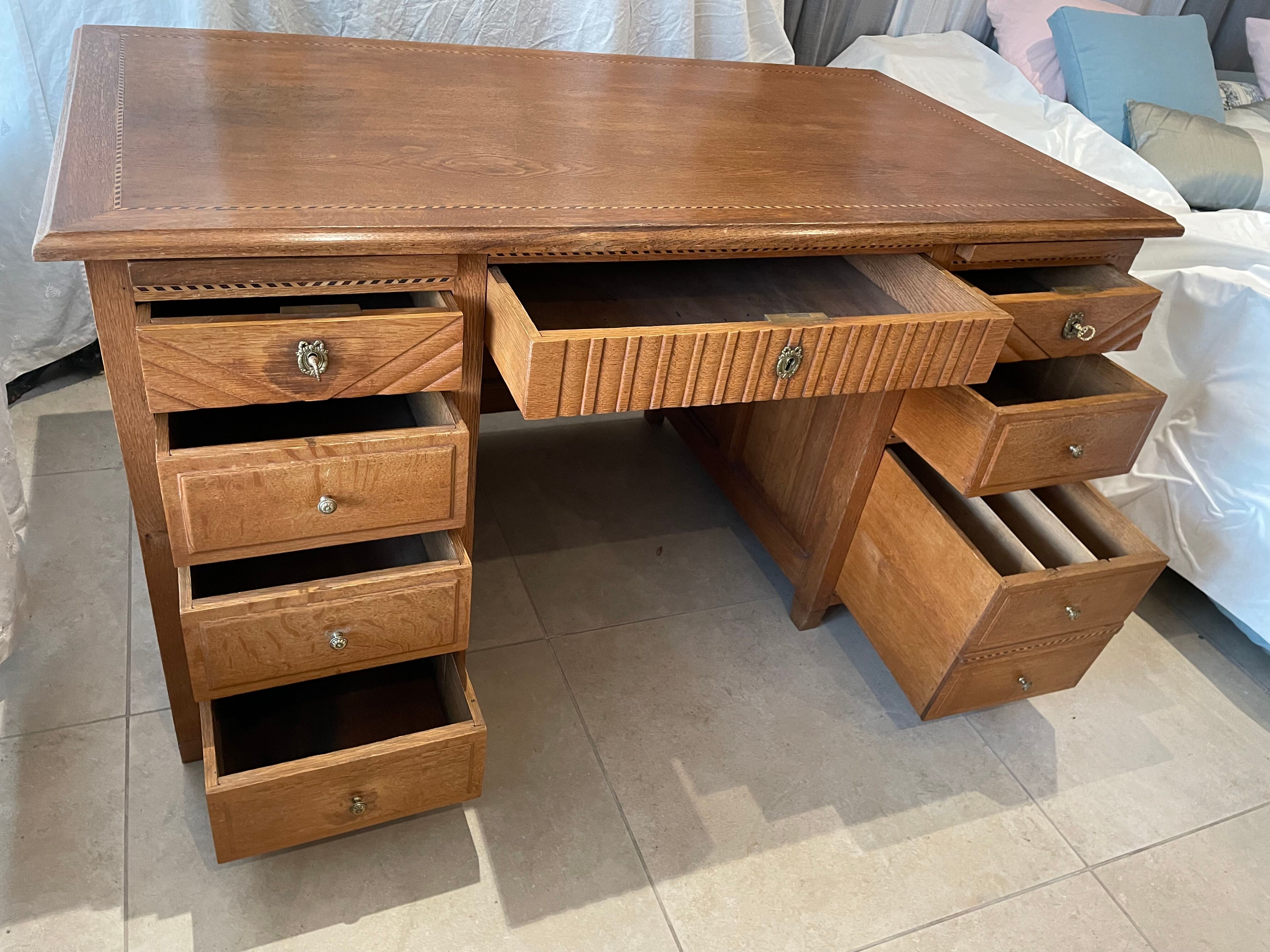 Minister's Office in Oak