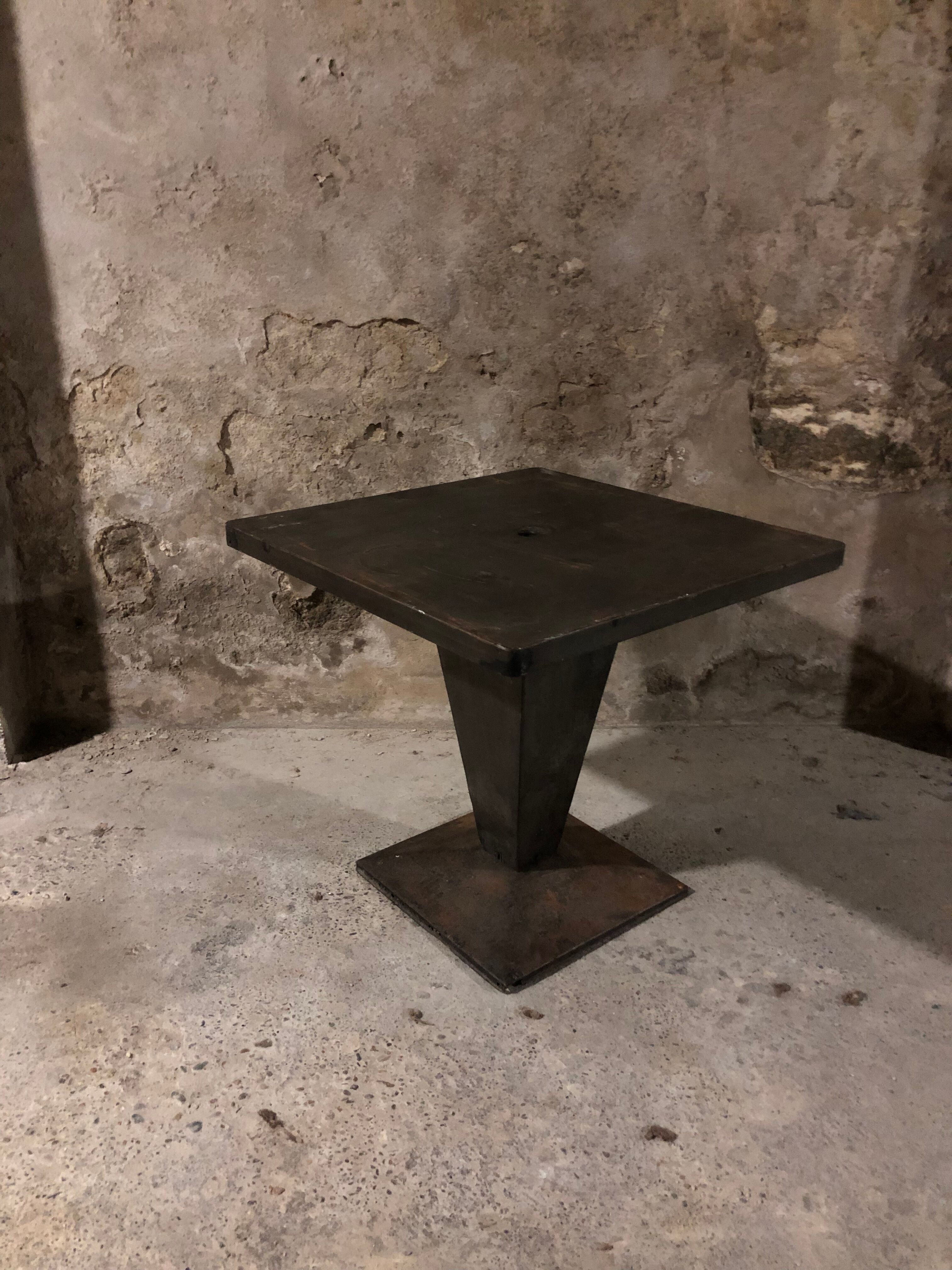 KUB Tolix table by Xavier Pauchard