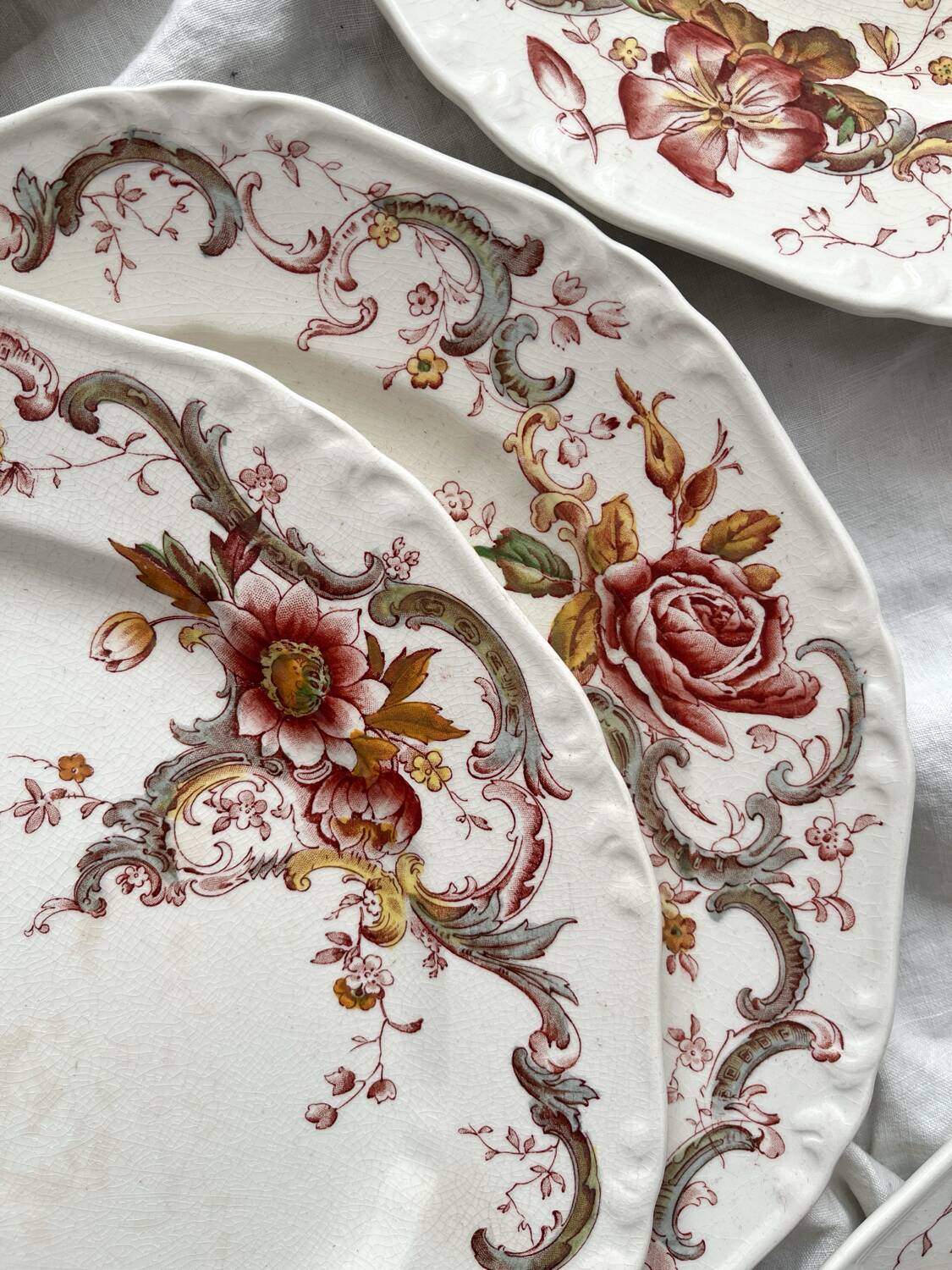 8 polychrome ironstone dinner plates "Wentworth" by Emile Bourgeois