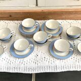12 tasses à café bleues et soucoupes anciennes