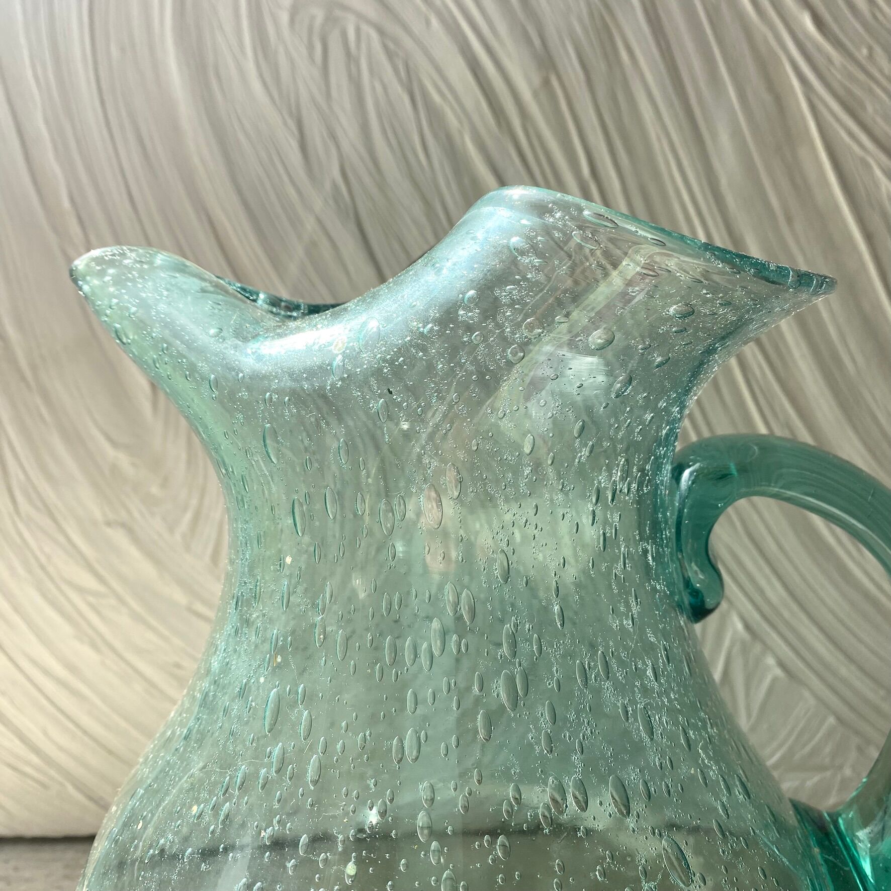 Pichet en verre  soufflé bullé  H24 cm
