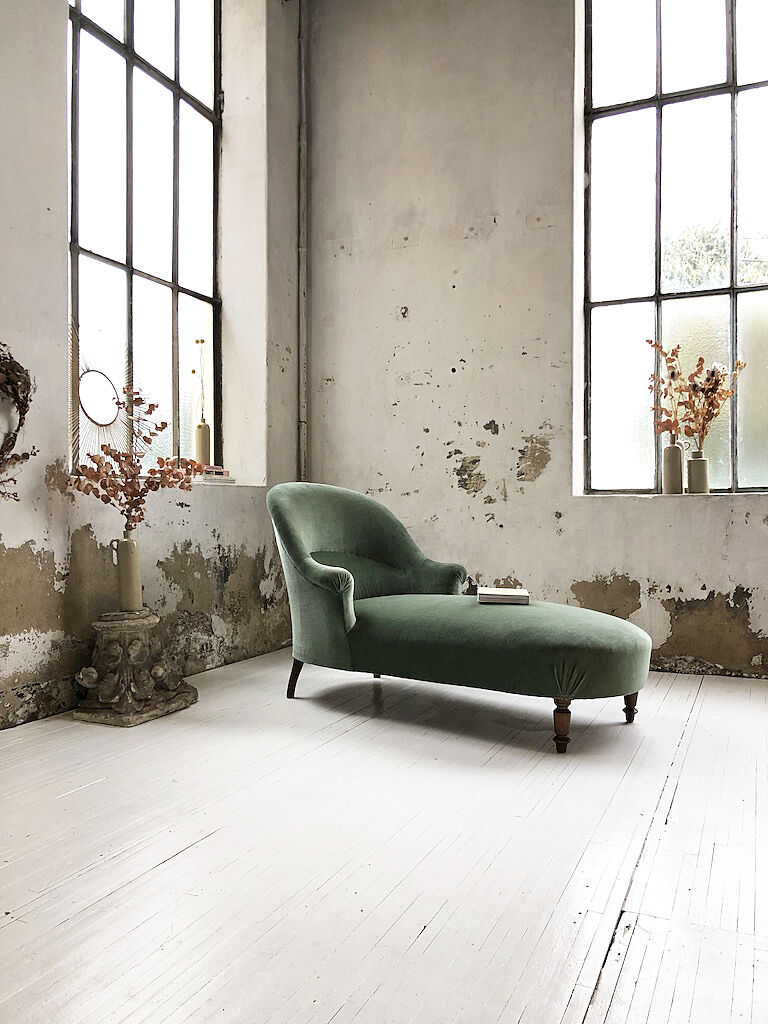 Meridian Napoleon III green velvet