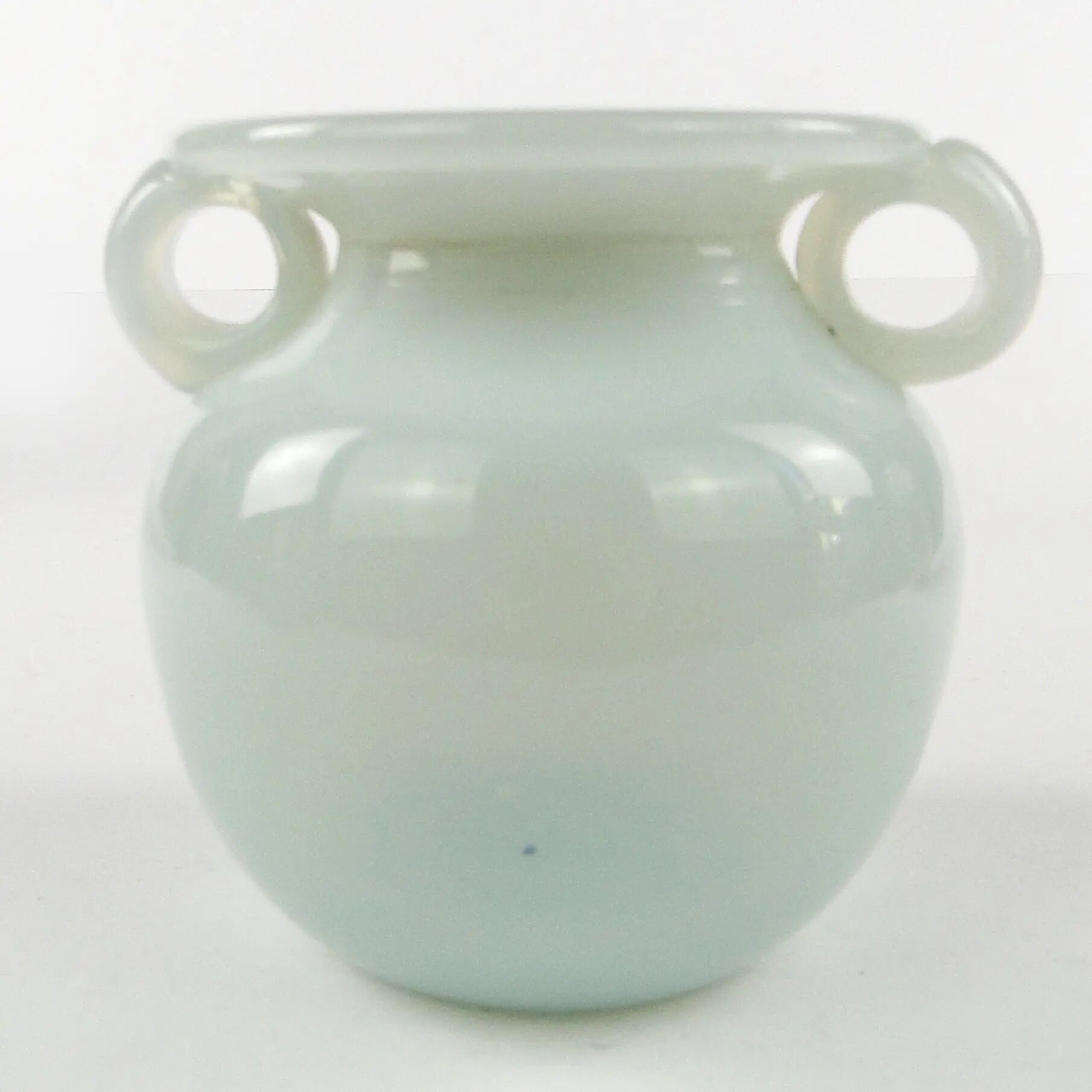 Vase minimaliste, en verre, conçu par J. Słuczan-Orkusz, Pologne, années 1970.