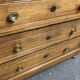 Commode en pin ancienne