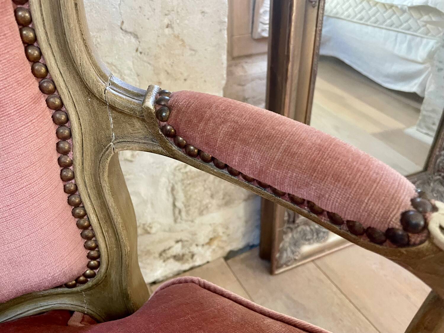 Paire de fauteuils cabriolet Louis XV