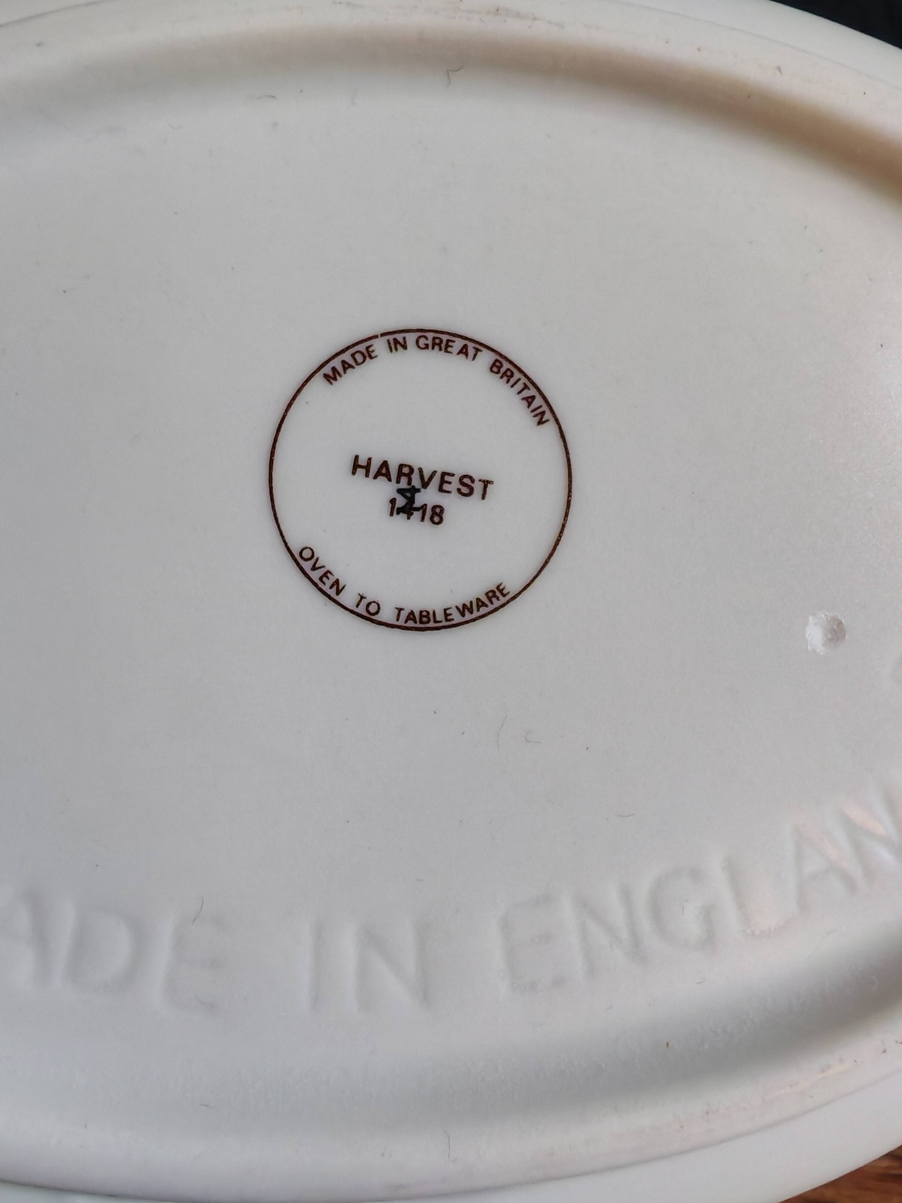 "Harvest 1418" sauceboat in English porcelain