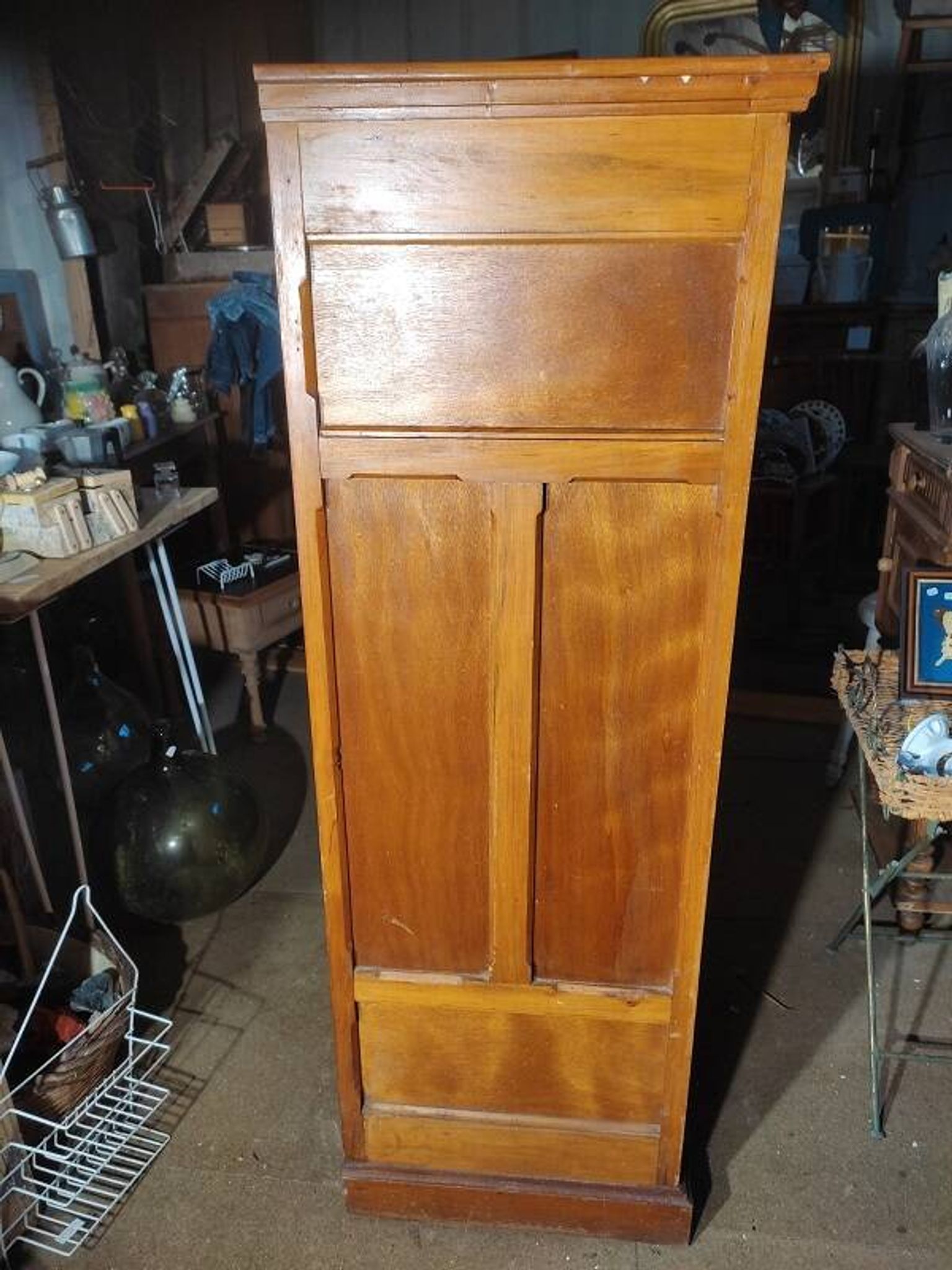 Parisian cabinet in solid wood with three drawers, marquetry and patina.