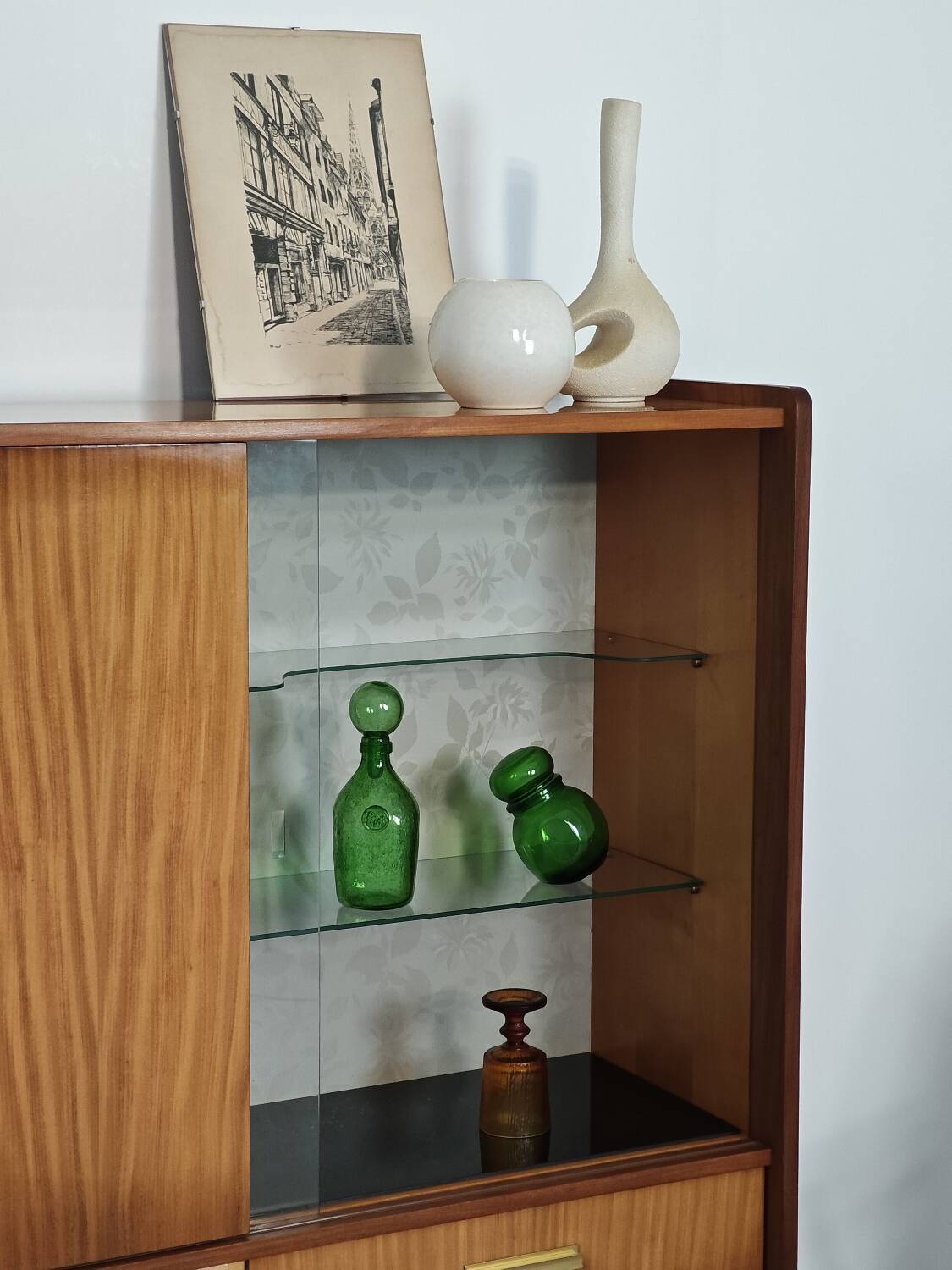 East German sideboard/glass cabinet from the 1960s