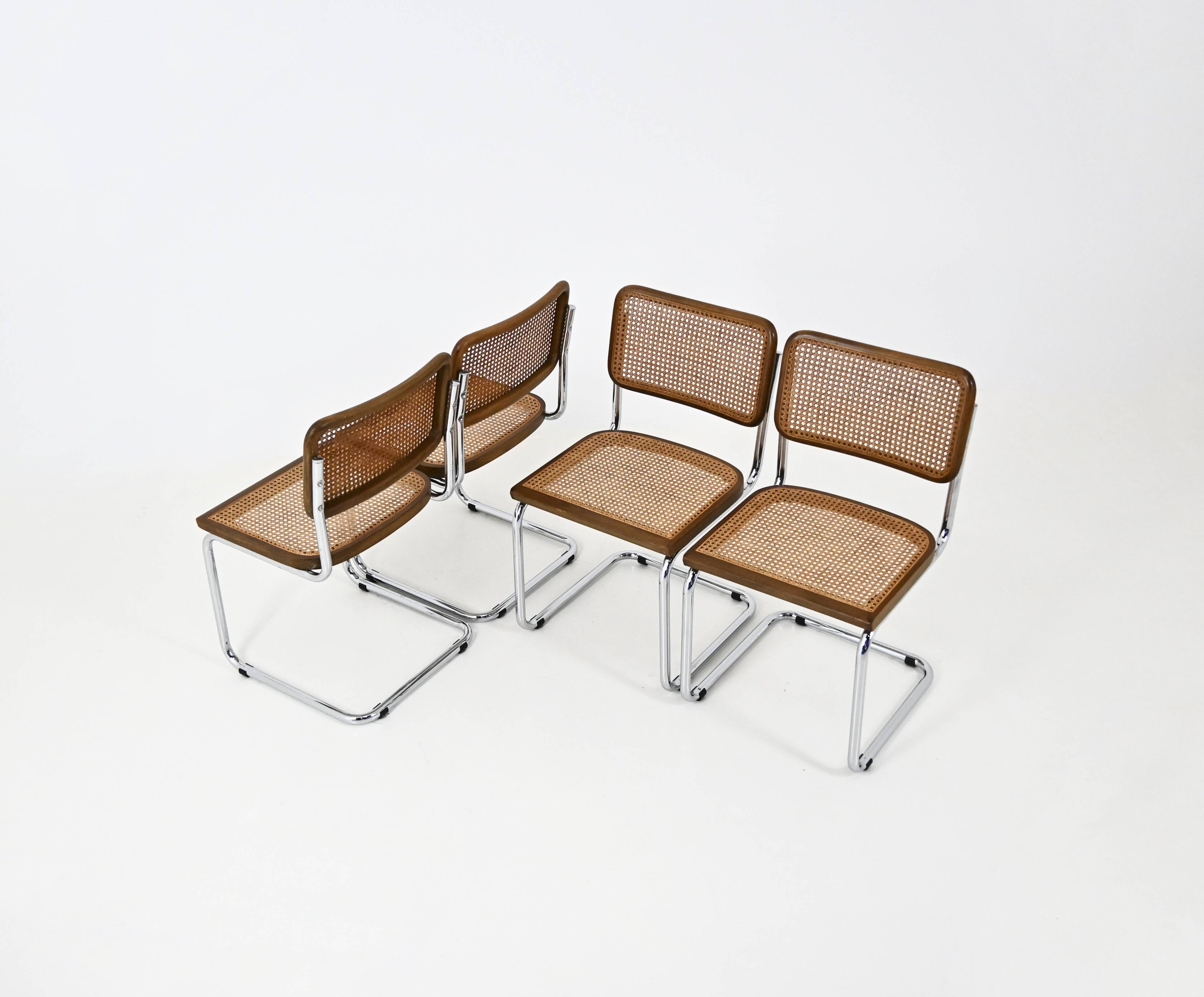 Ensemble de 4 chaises de salle à manger Style B32 de Marcel Breuer