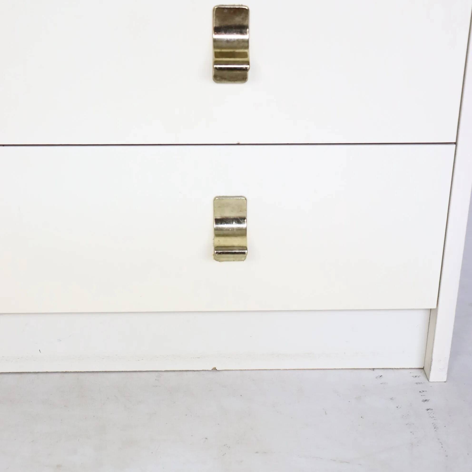 1970s eight-drawer chest of drawers