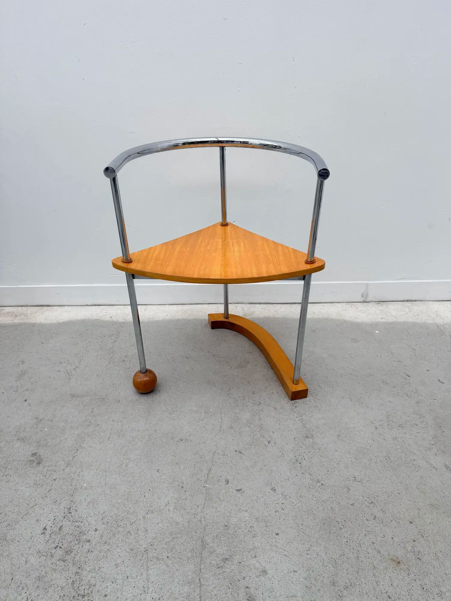 Postmodern chair in chrome and wood, 1980