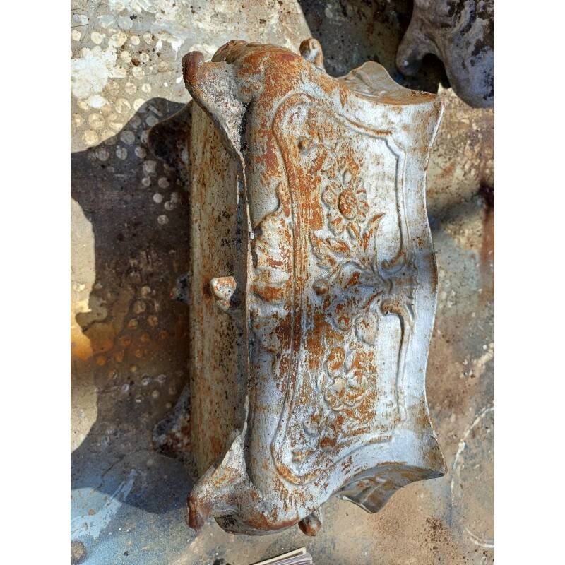 3 cast iron planters from 1900 from Charleville-Mézières, rockery style