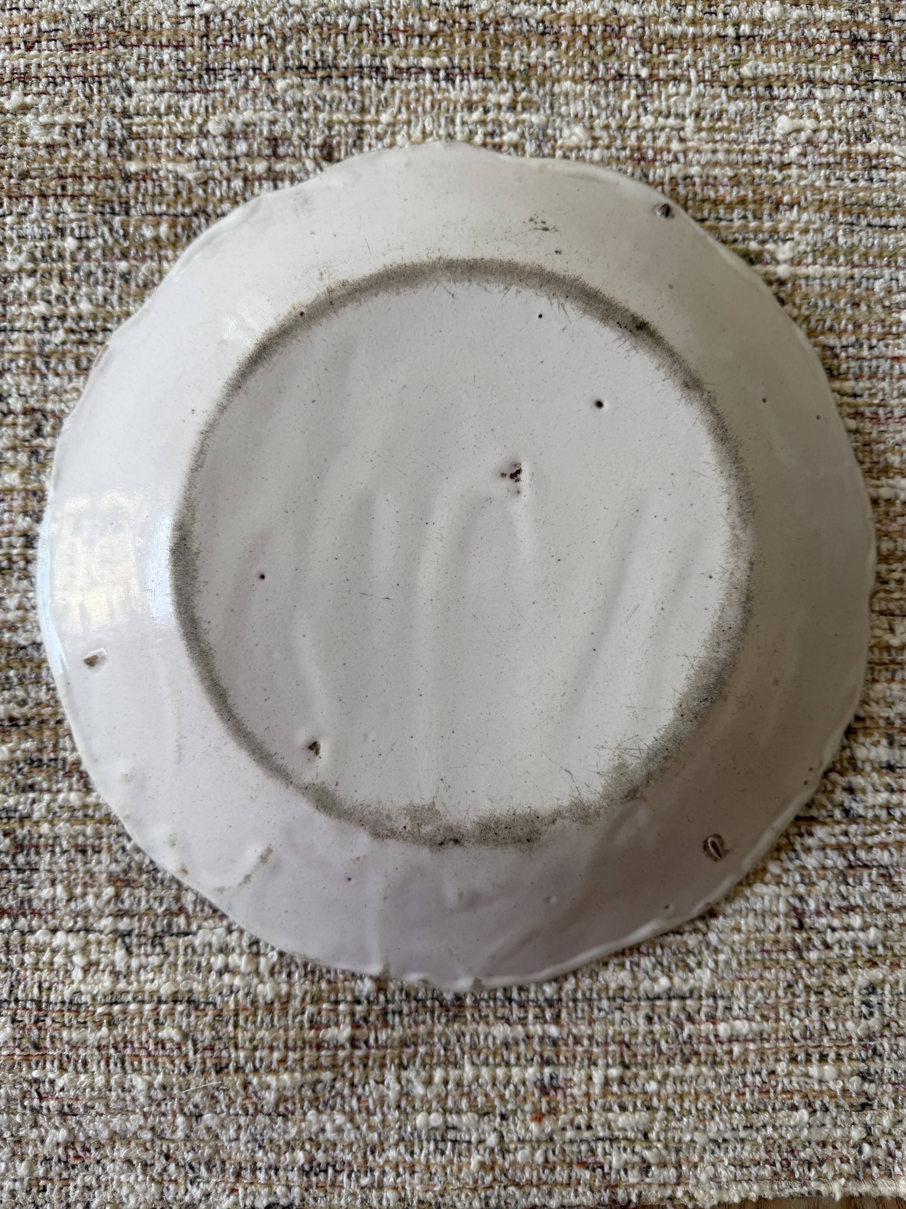Assiette vintage en céramique peinte à la main