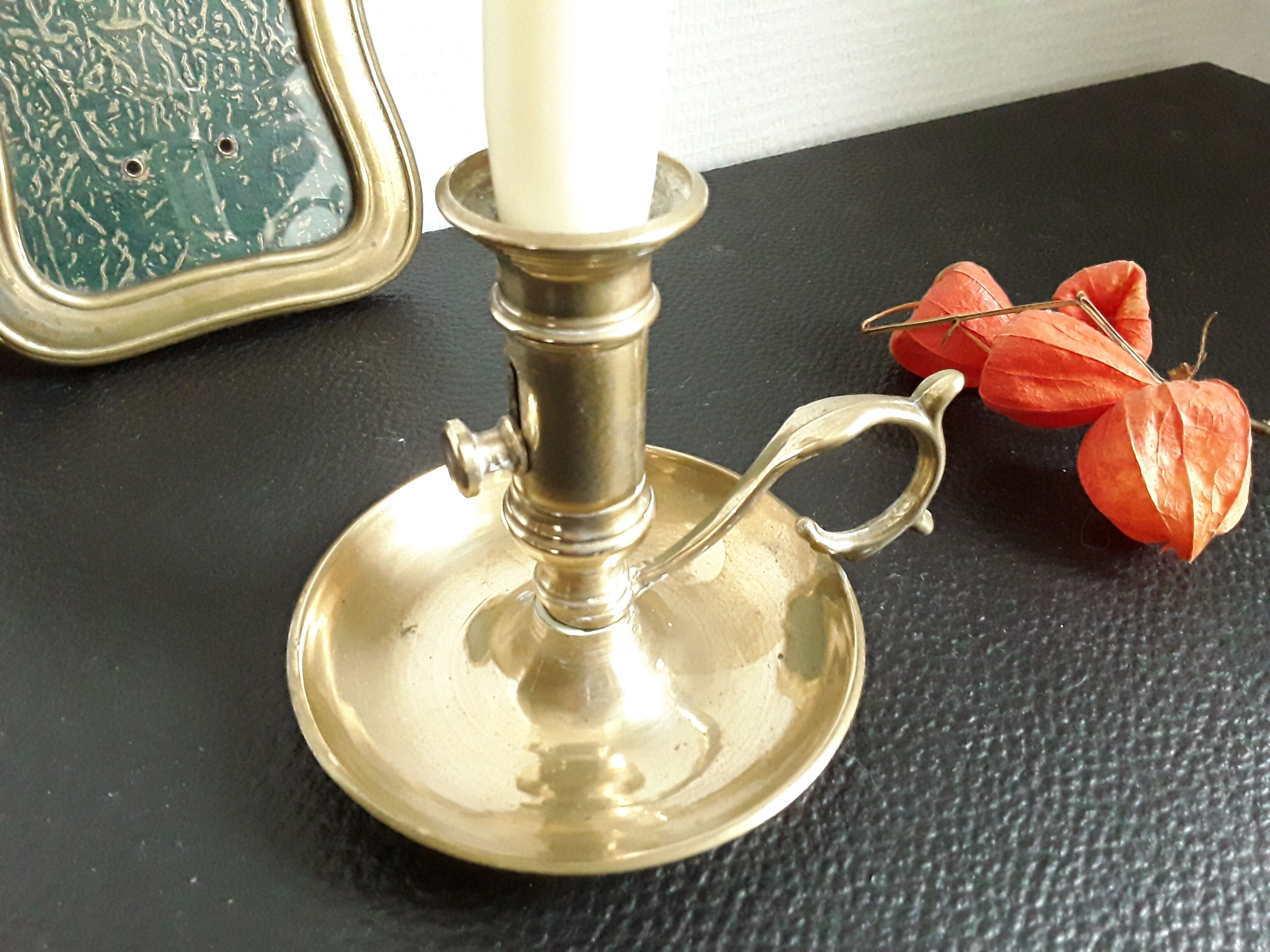 Candle holder with vintage brass handle