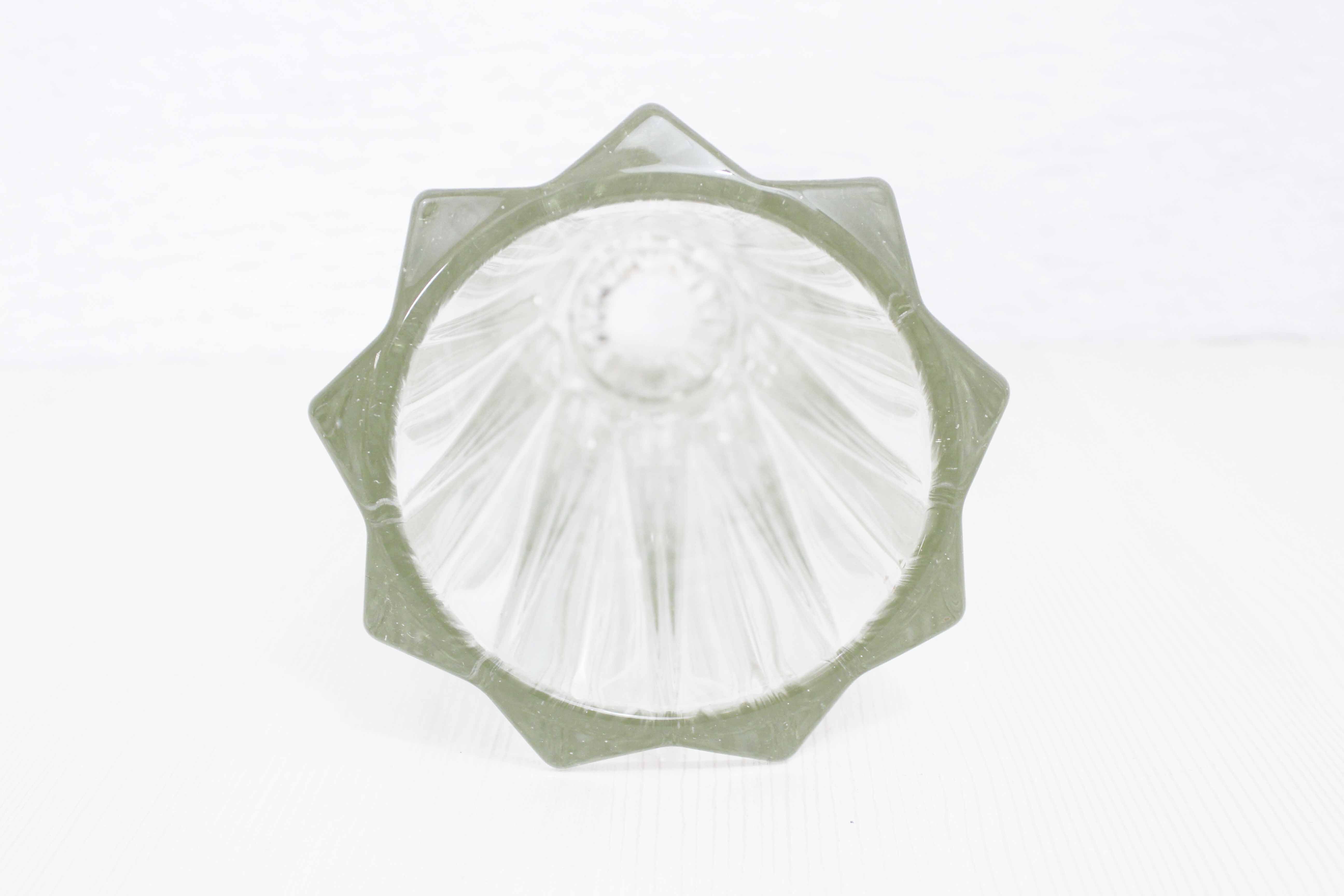 Diamond-shaped glass vase