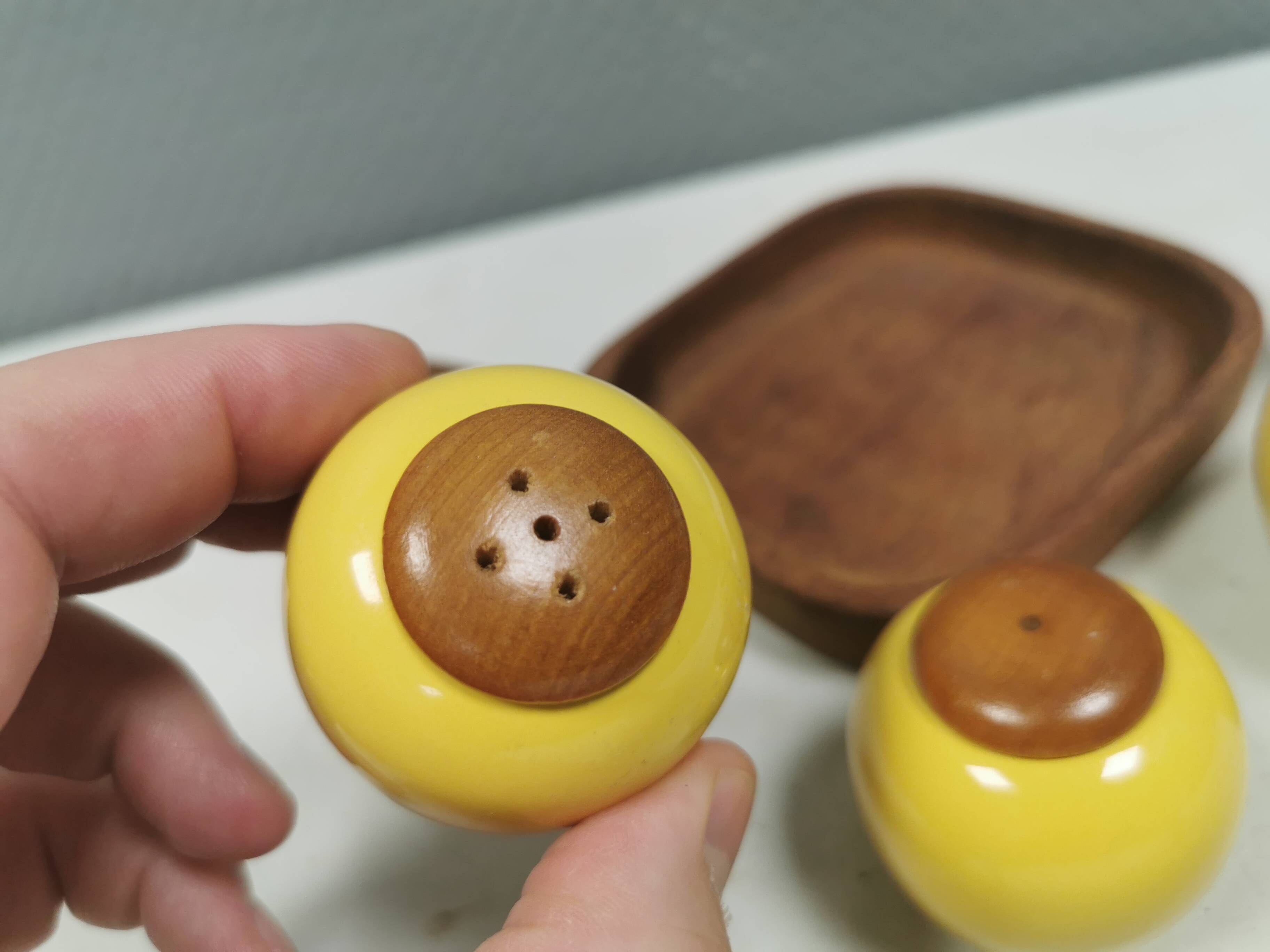 Petit ensemble de table suédois en céramique et bois, années 1980
