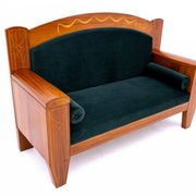 Sofa ancien d'Europe du Nord, vers 1890.