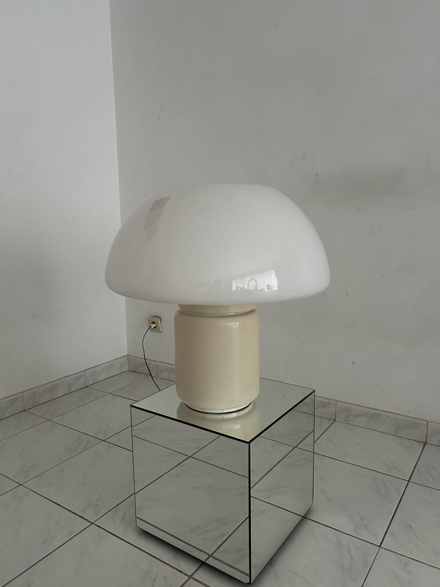 Vintage Martinelli Luce mushroom lamp model 625