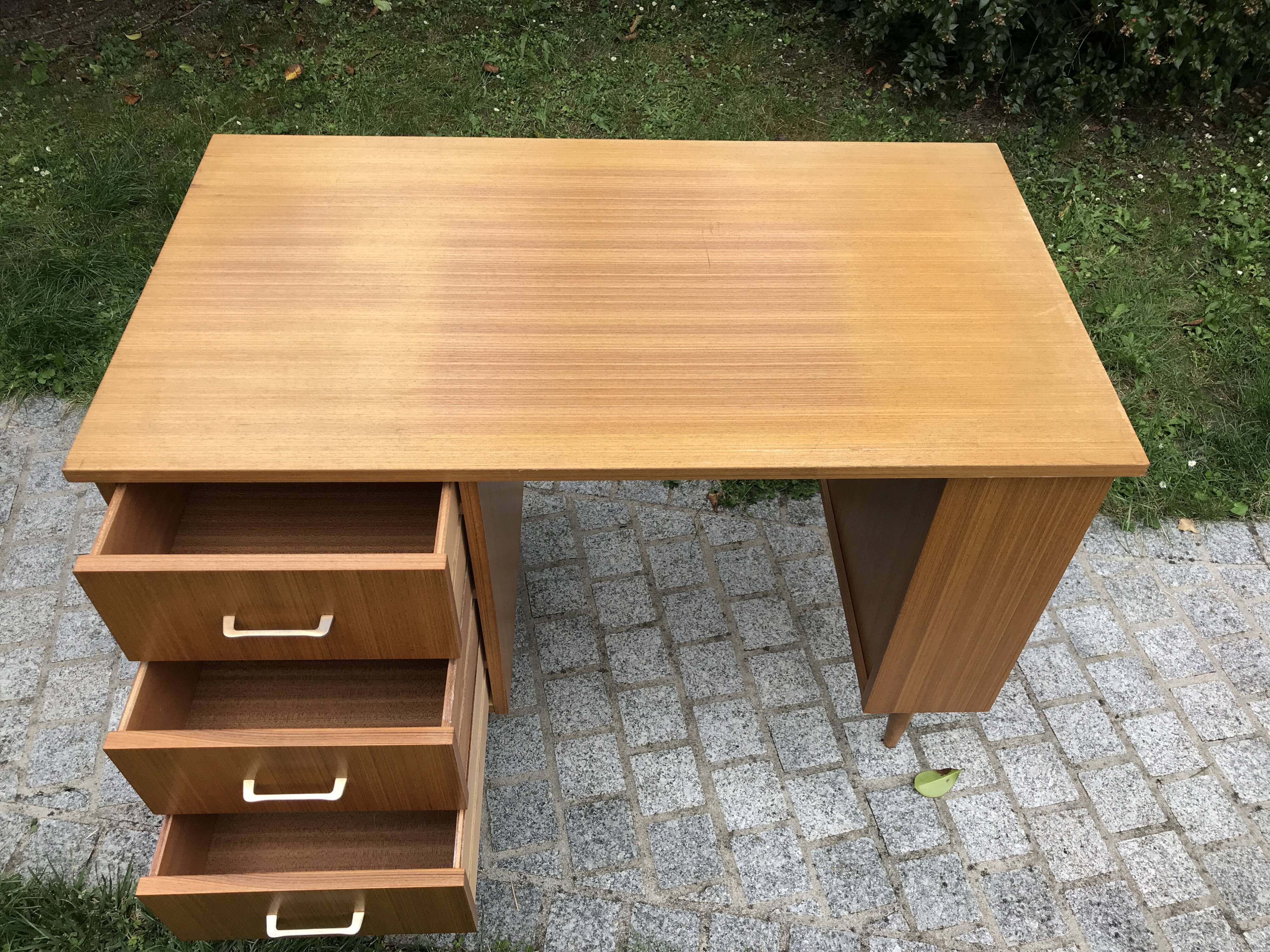 Vintage office feet spindles