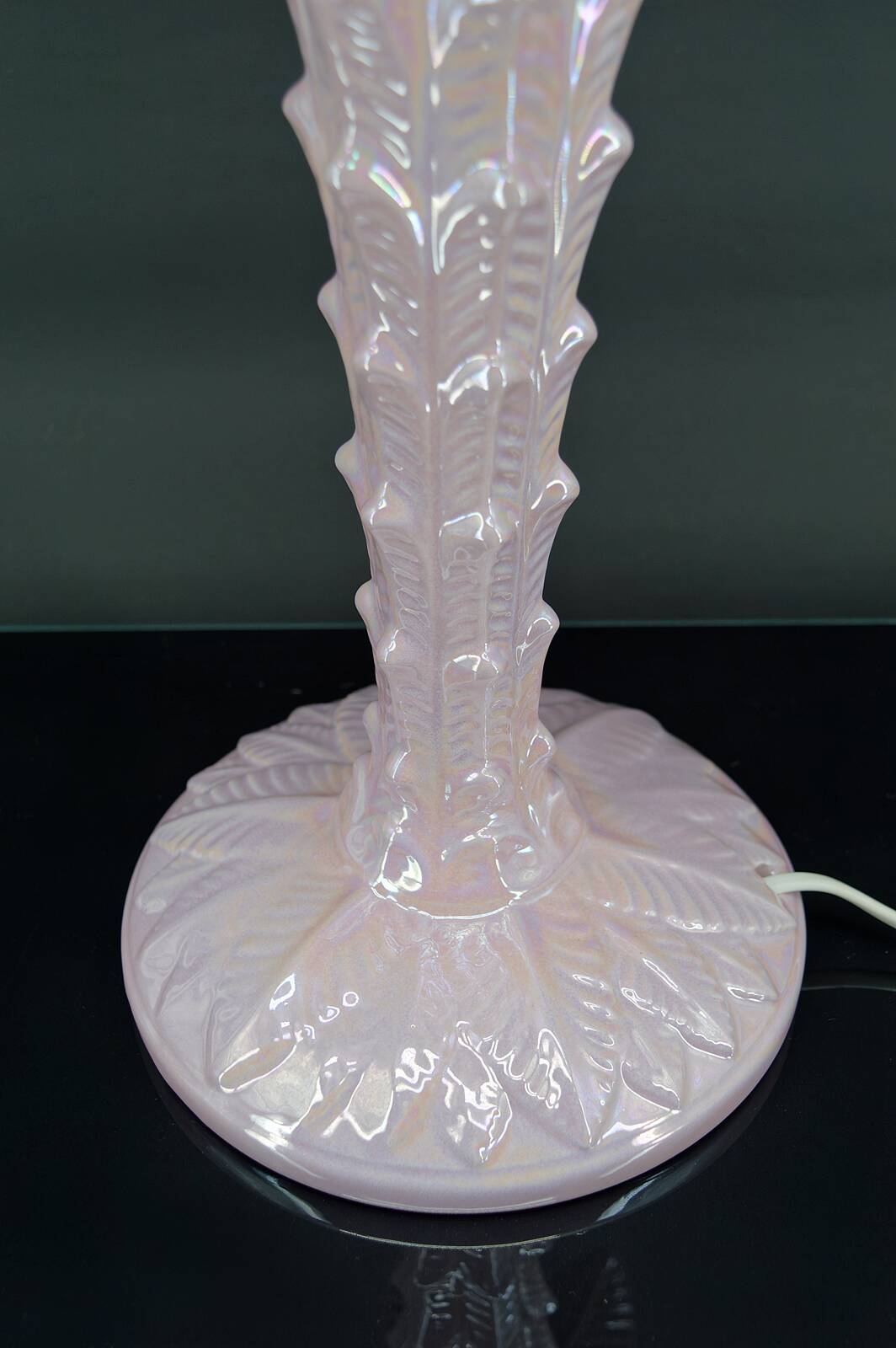 Palm tree lamp in pearly pink ceramic, Italy, circa 1960
