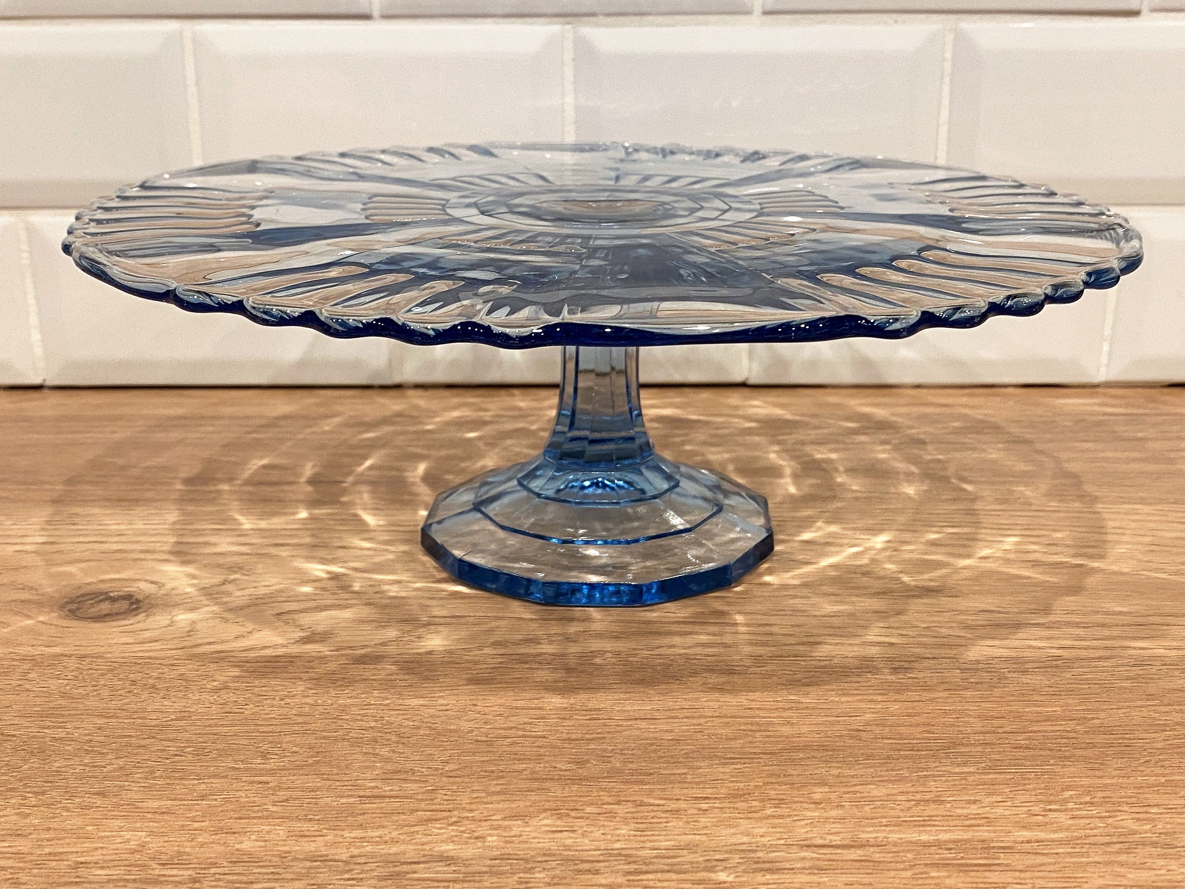 Dish, pedestal cake display