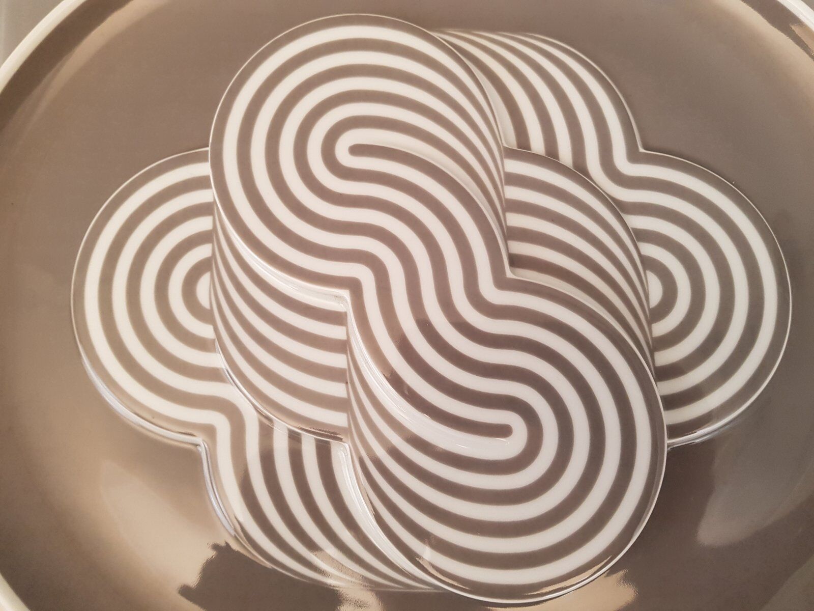 Wall plate in porcelain by Natale Sapone for Rosenthal, 1972
