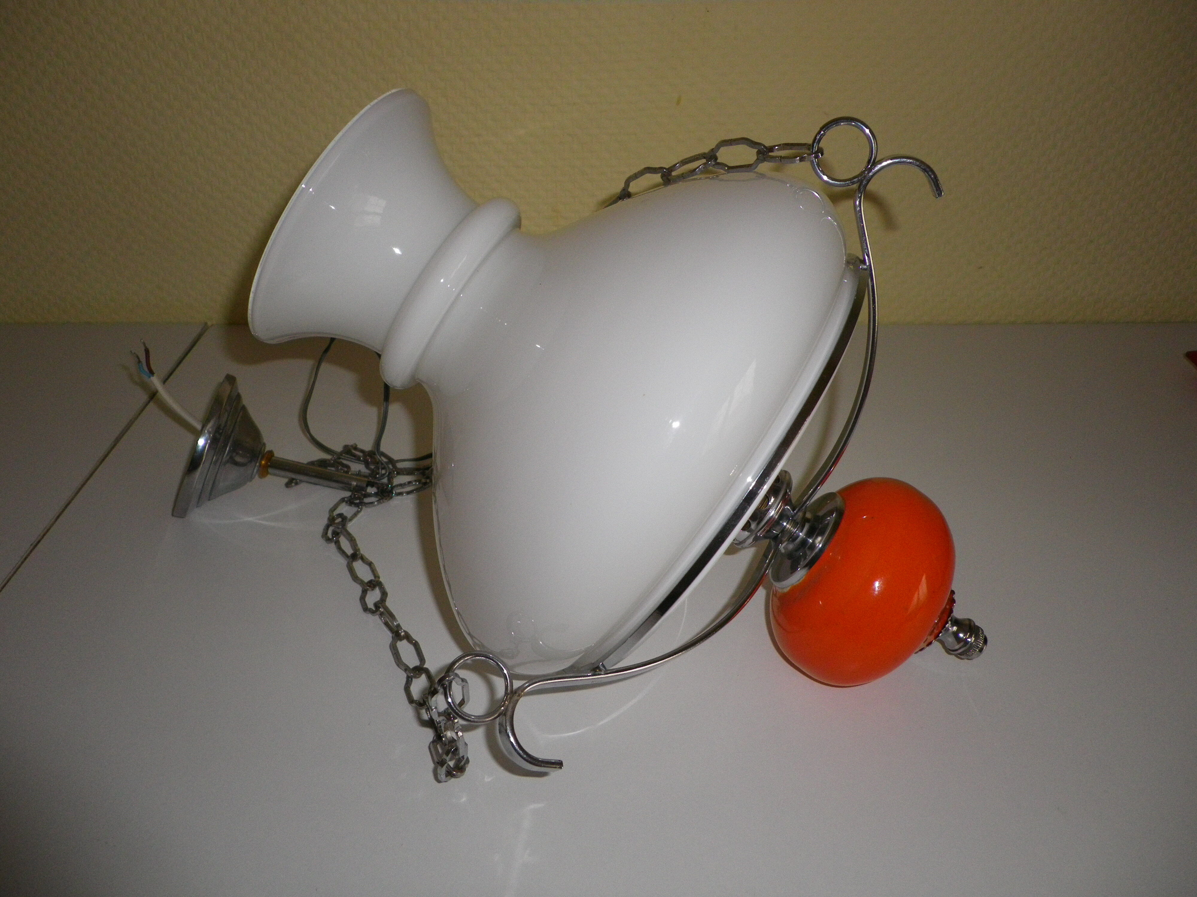 Vintage hanging from the 70s with chrome frame and enamelled orange ball finish