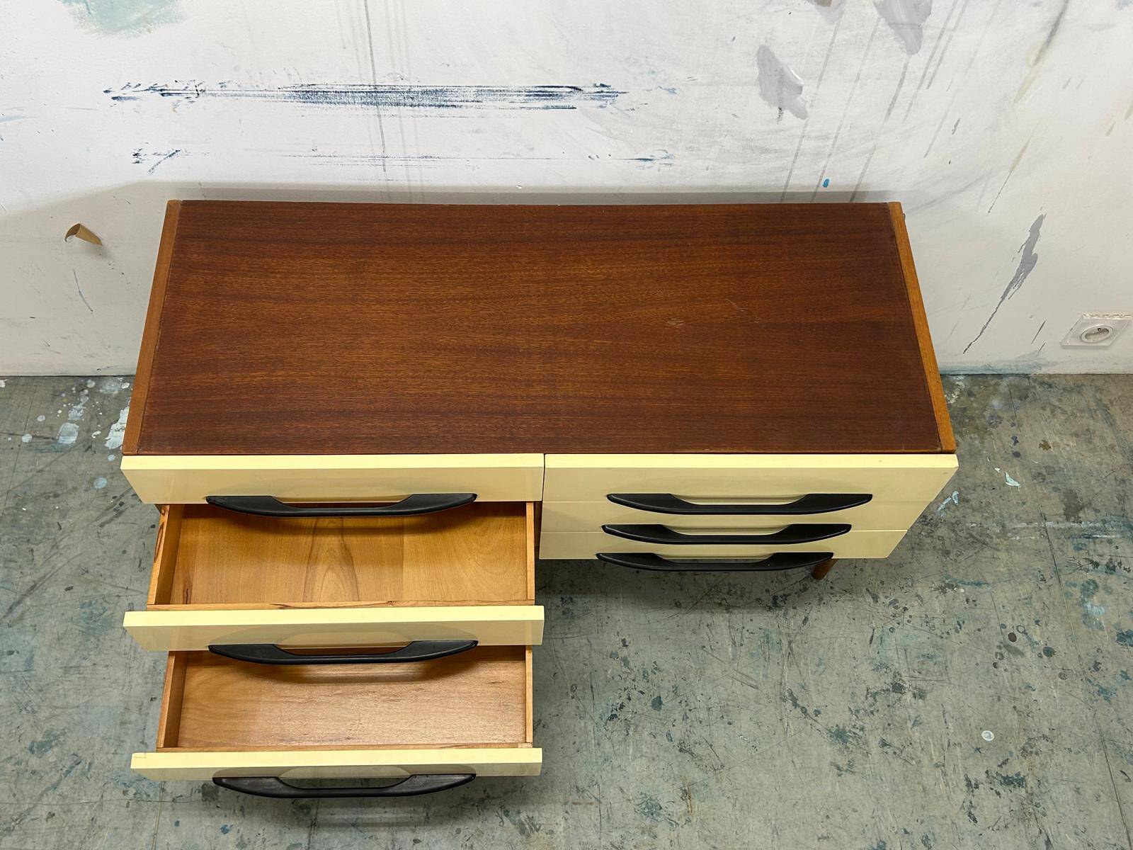 Vintage mid-century modern chest of drawers (1950s/60s)