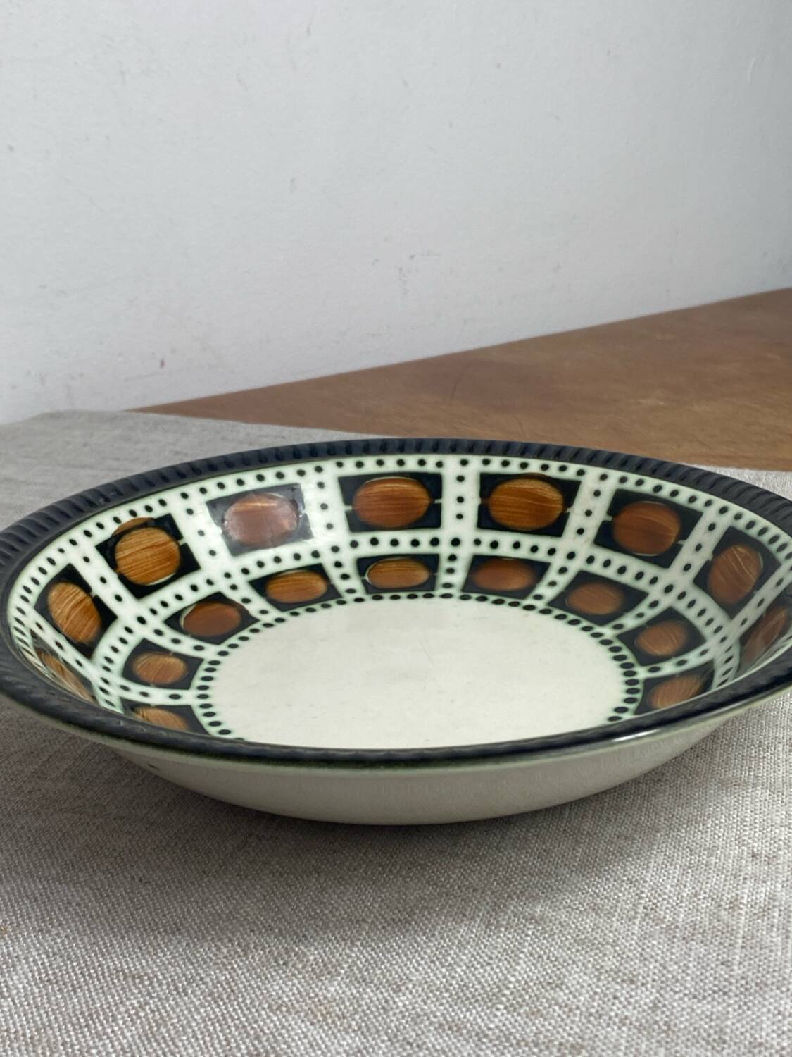 Boch Belgium round serving dish