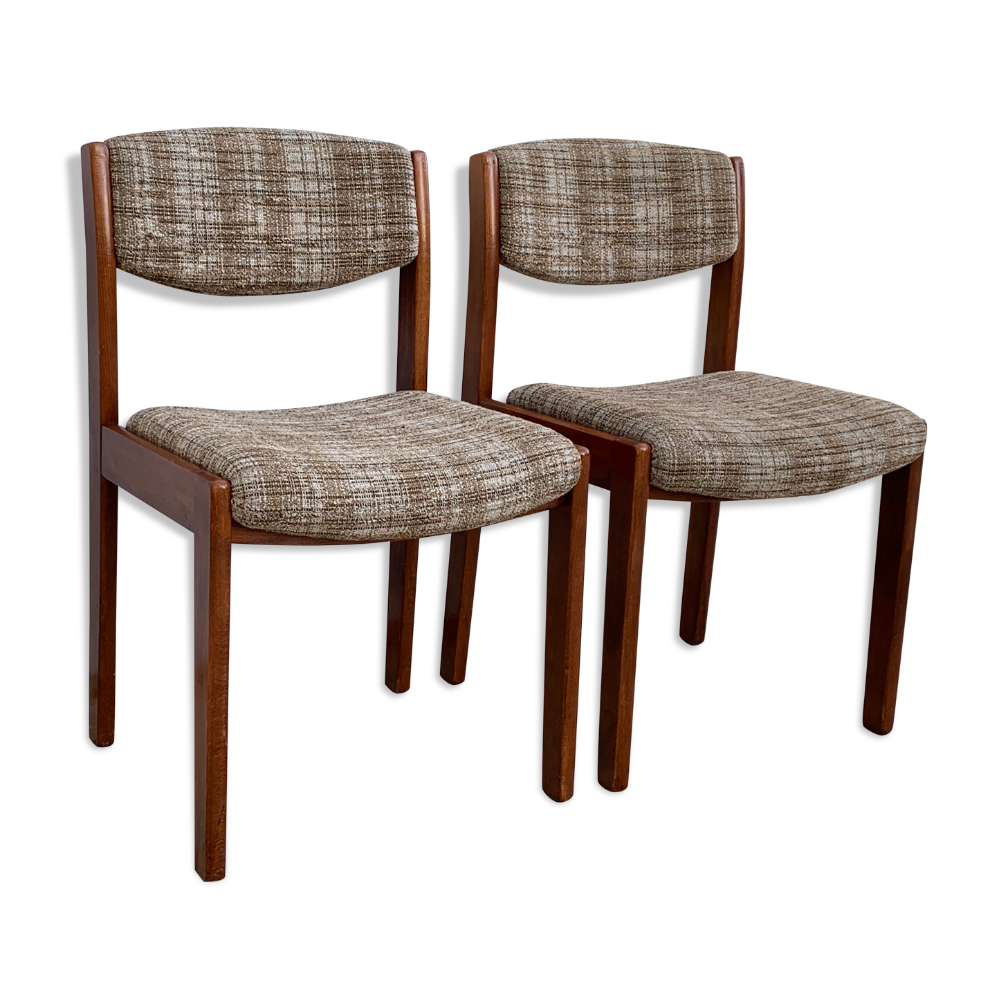 Pair of vintage chairs 1970