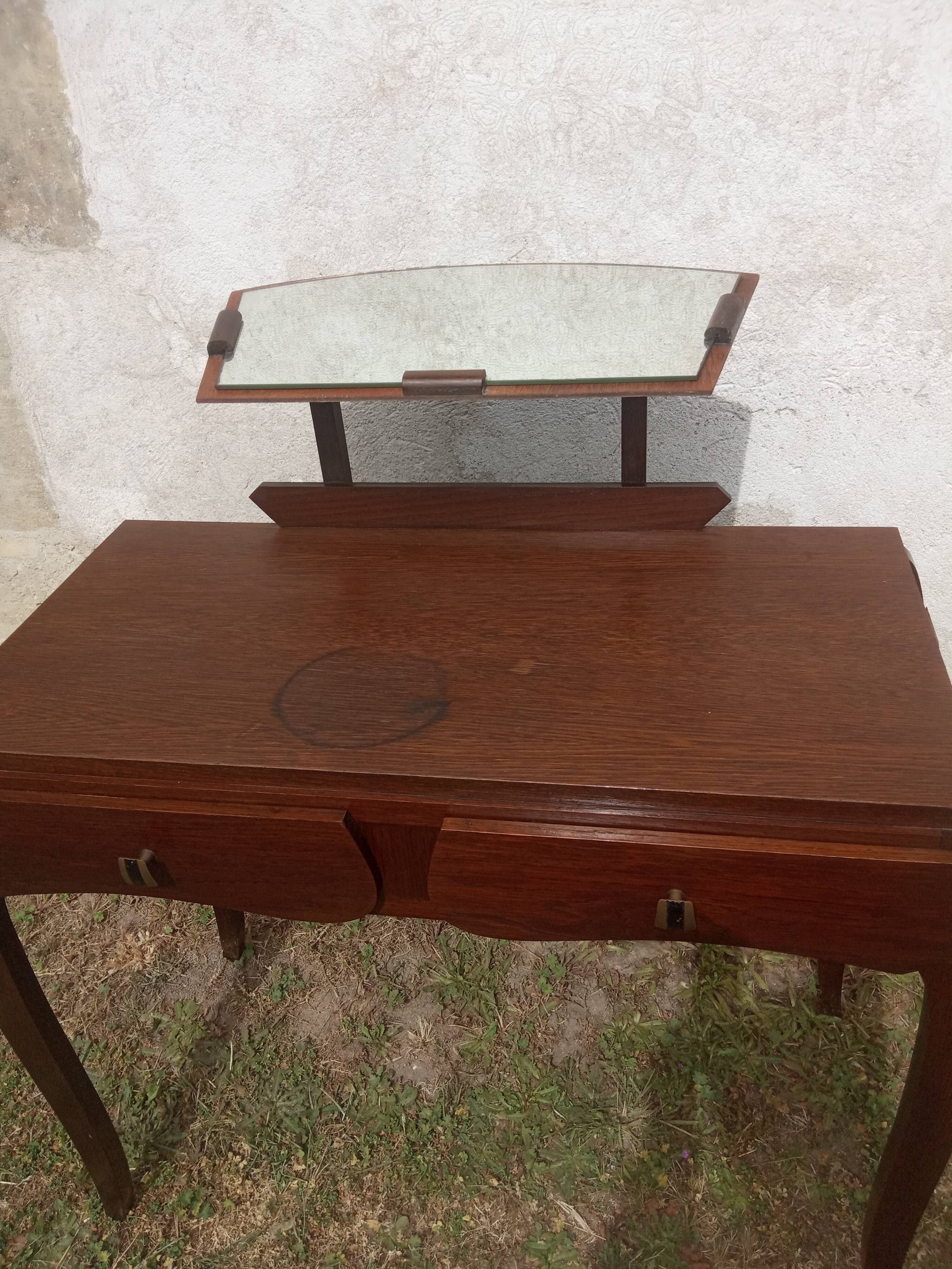 Art Deco hairdresser