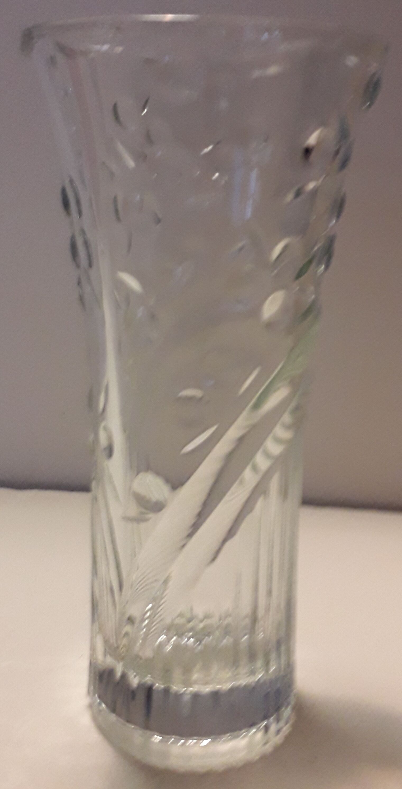 Transparent glass vase