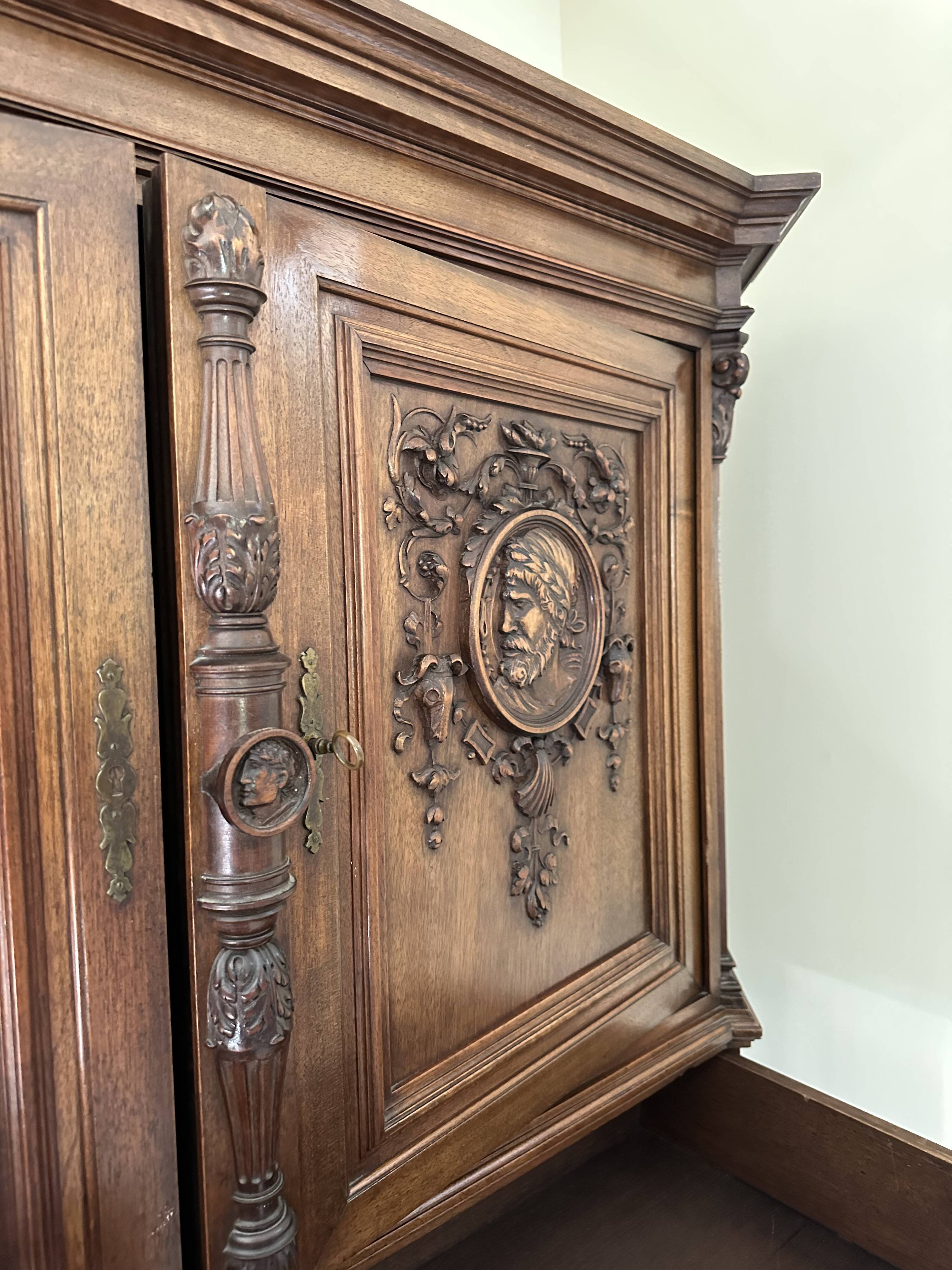 Haentges frères renaissance style cabinet in walnut