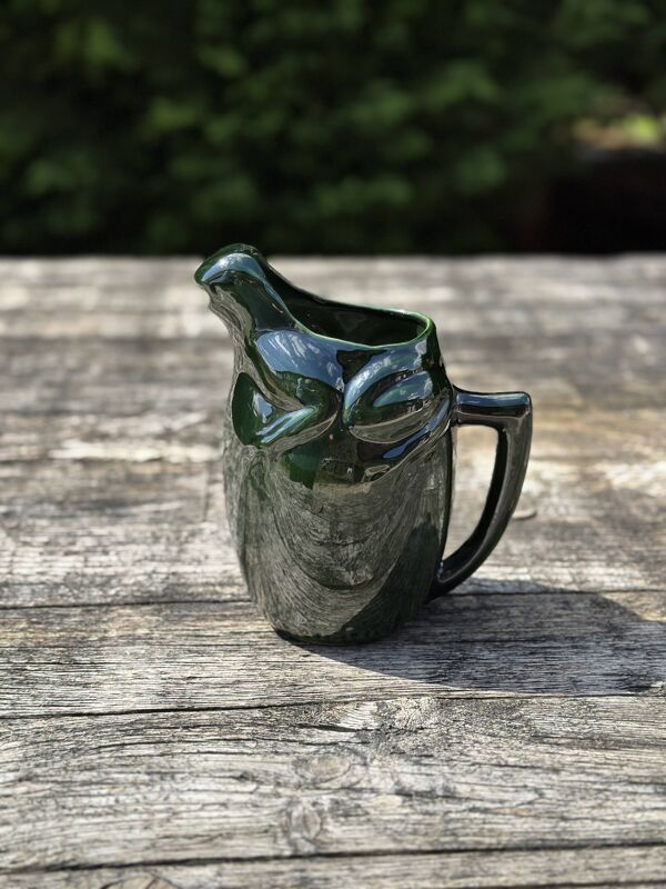 Pichet grenouille vert foncé céramique française