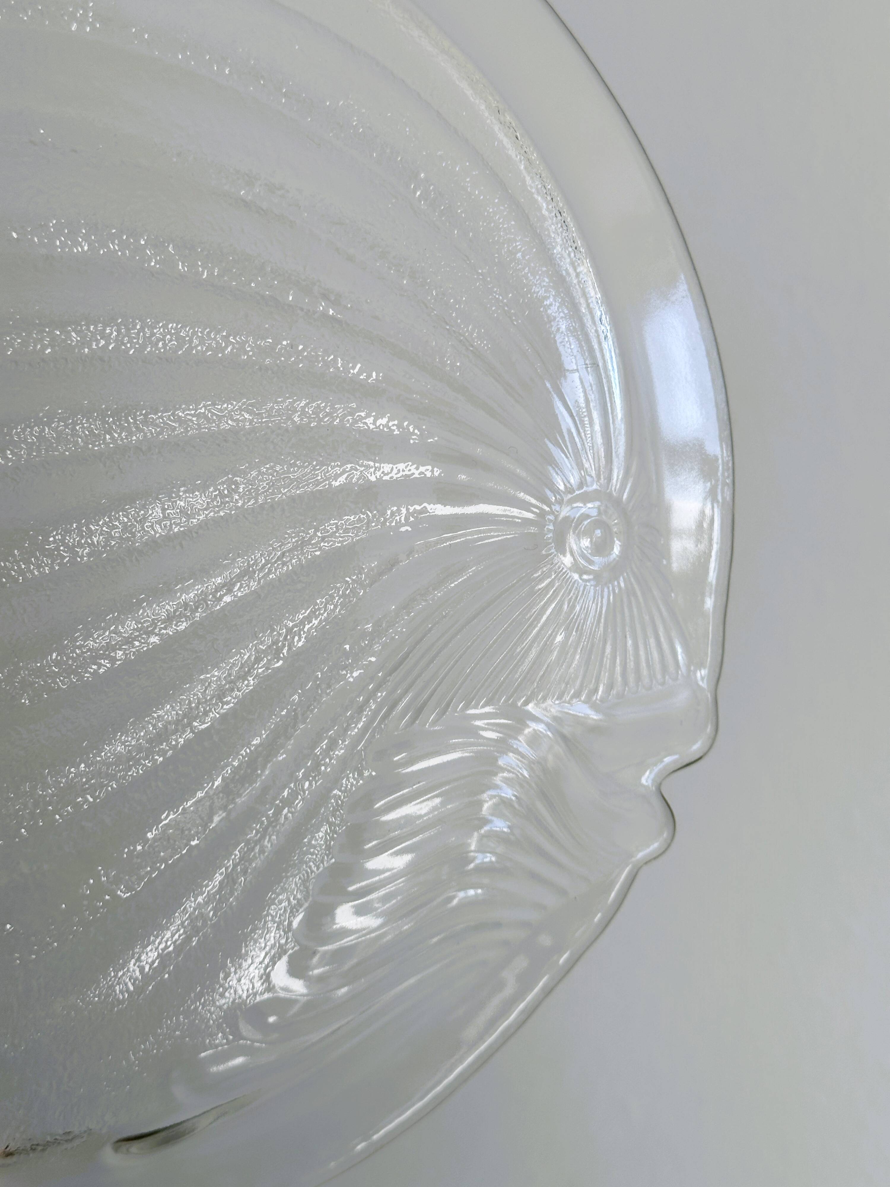 Fish serving dish.