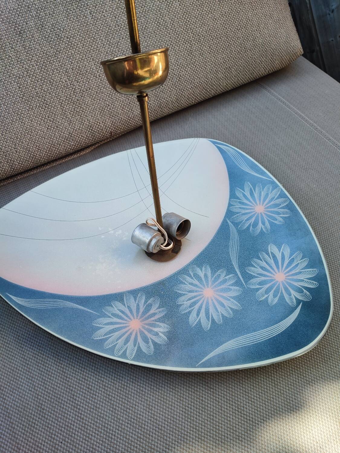 Suspension en verre peint