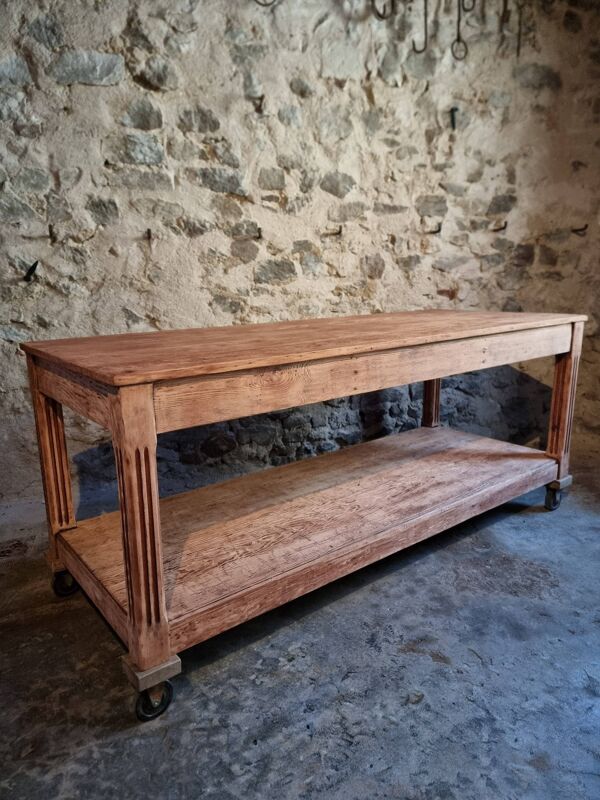 Table de travail française ancienne en pin pitch – grande table d'atelier / drapier, début du 20ème siècle
