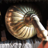 Ancien lustre 6-bras en laiton ou bronze